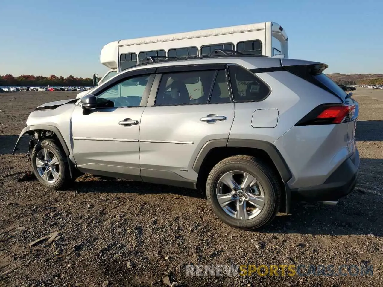 2 Фотография поврежденного автомобиля 2T3LWRFV6RW202918 TOYOTA RAV4 2024