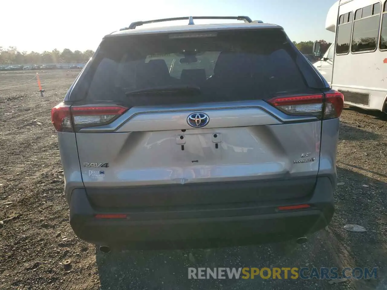 6 Фотография поврежденного автомобиля 2T3LWRFV6RW202918 TOYOTA RAV4 2024