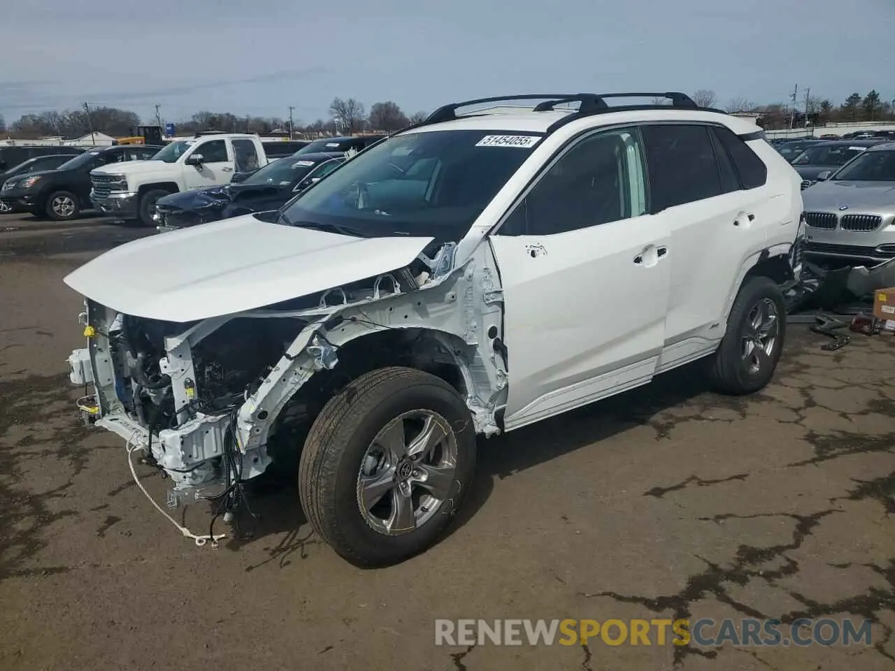 1 Фотография поврежденного автомобиля 2T3LWRFV7RW251108 TOYOTA RAV4 2024