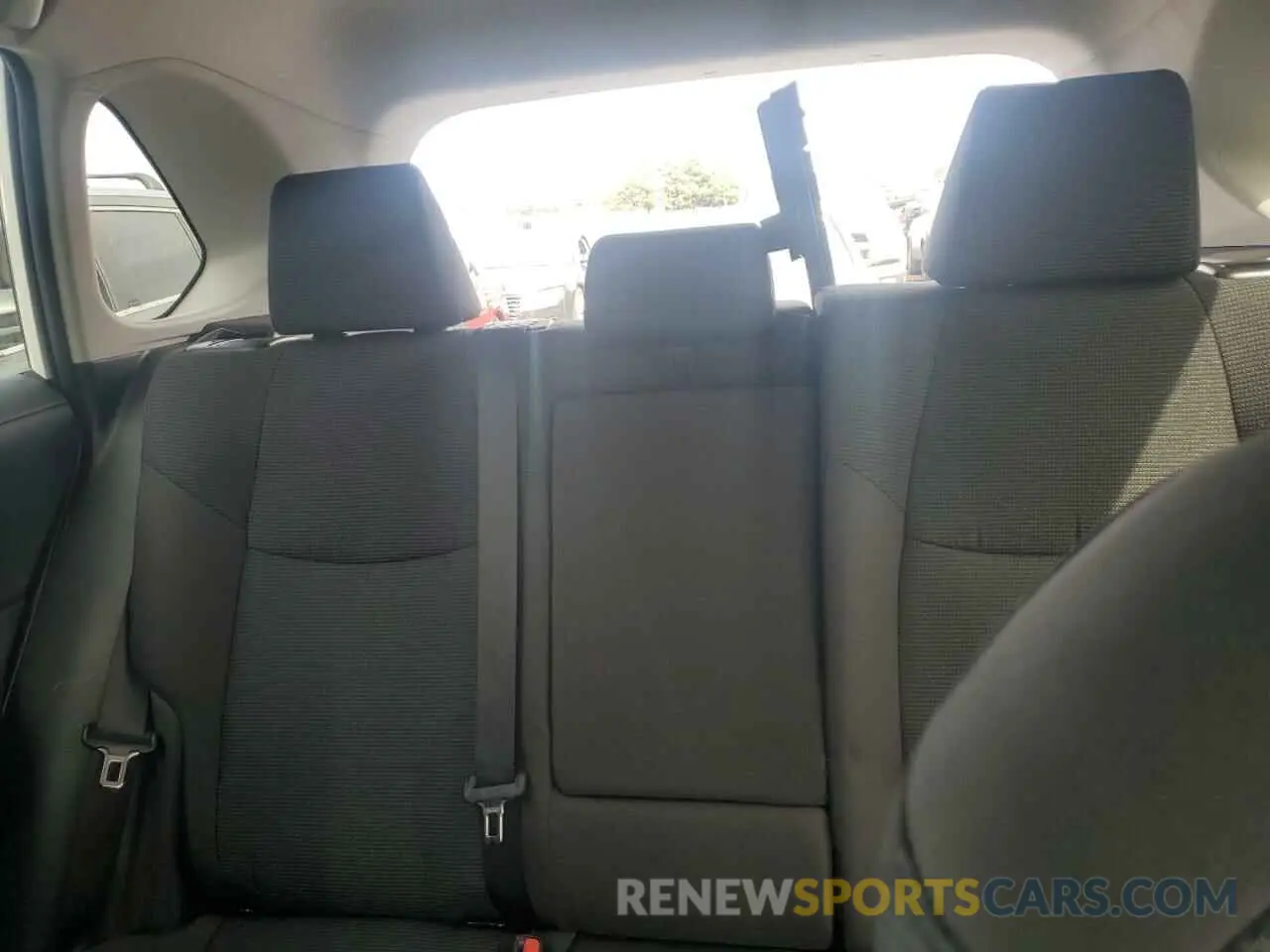 10 Фотография поврежденного автомобиля 2T3LWRFV7RW251108 TOYOTA RAV4 2024