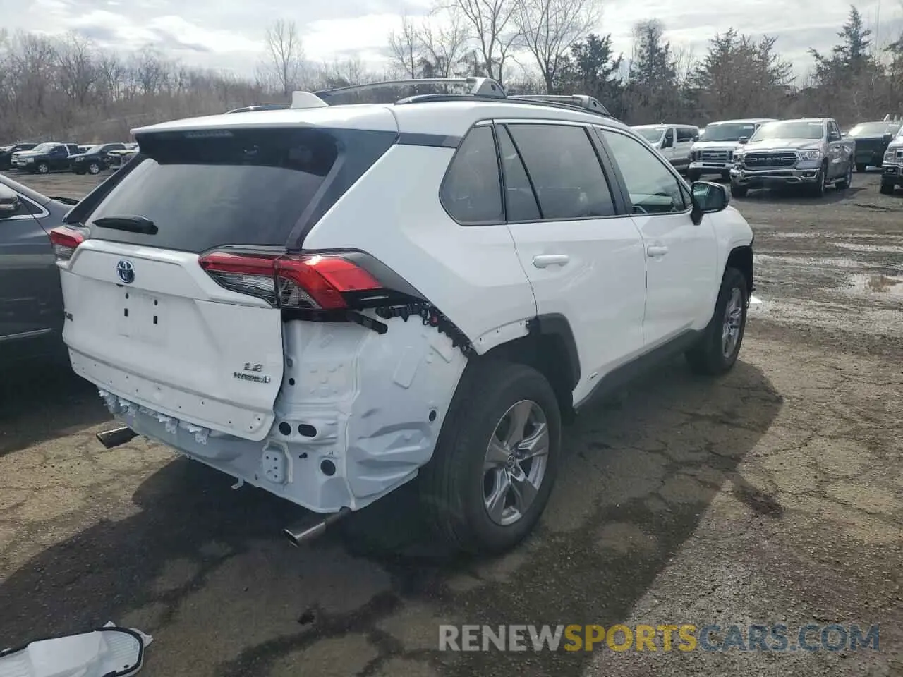 3 Фотография поврежденного автомобиля 2T3LWRFV7RW251108 TOYOTA RAV4 2024