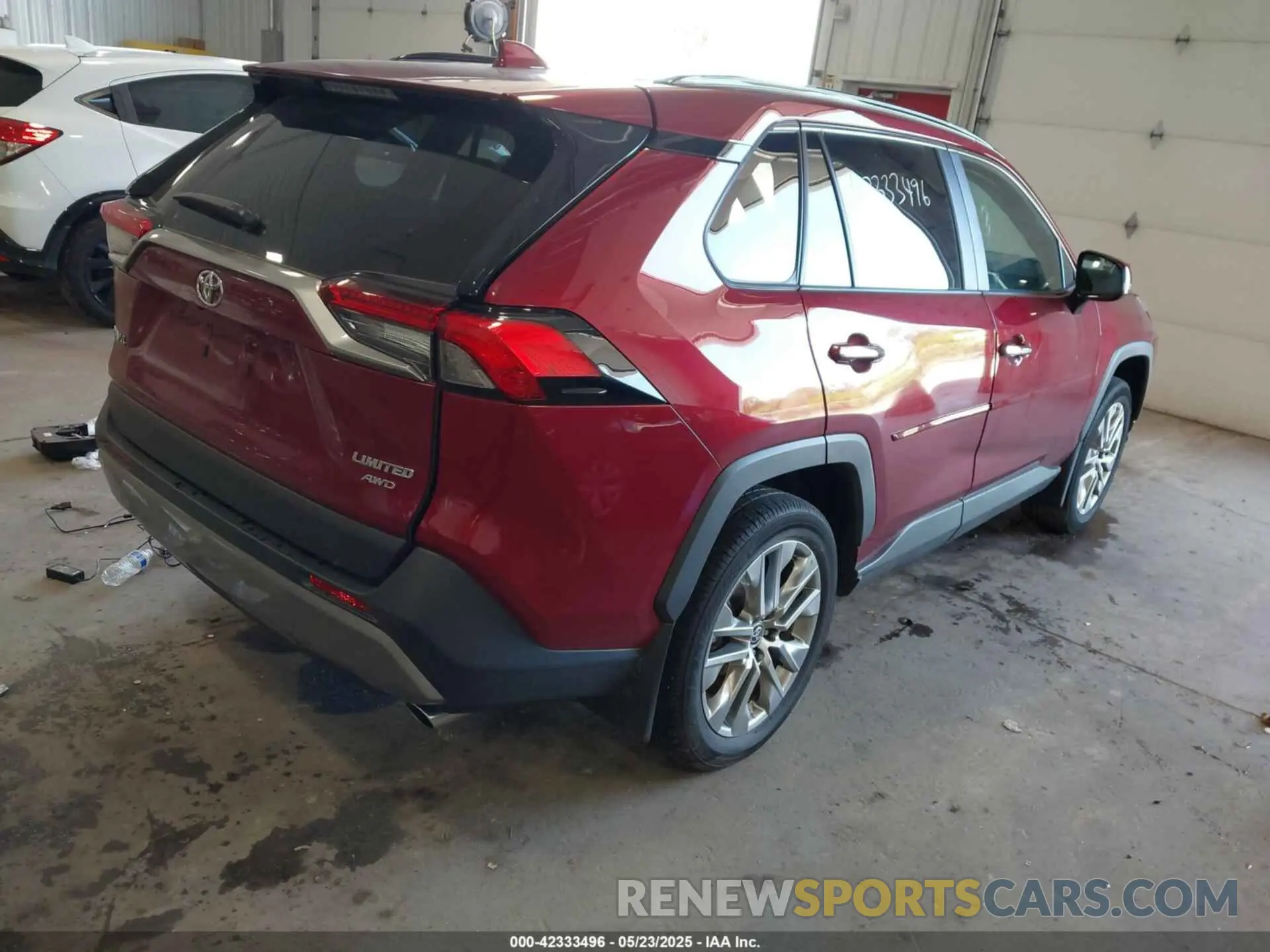 4 Photograph of a damaged car 2T3N1RFV4RW411405 TOYOTA RAV4 2024