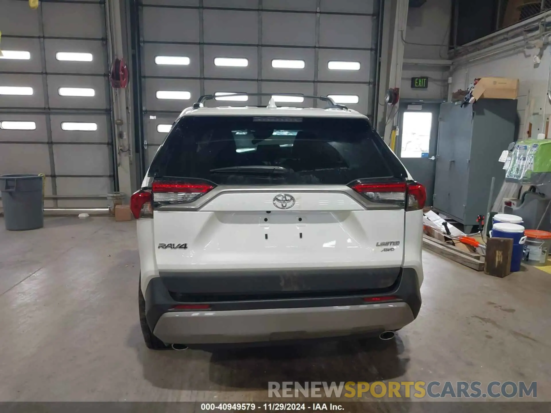 15 Photograph of a damaged car 2T3N1RFV5RW434188 TOYOTA RAV4 2024