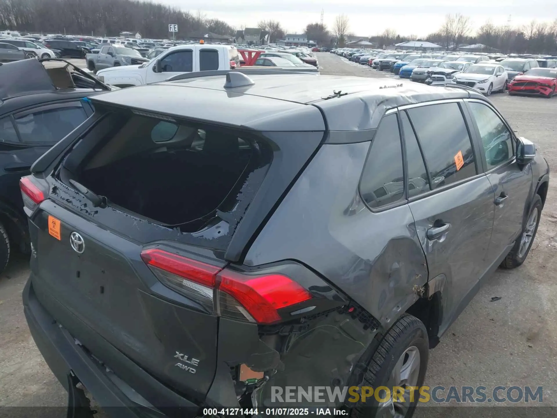 14 Photograph of a damaged car 2T3P1RFV0RC419561 TOYOTA RAV4 2024