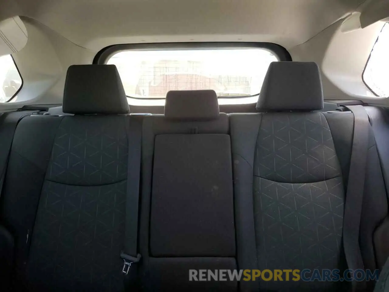 10 Фотография поврежденного автомобиля 2T3P1RFV0RW445253 TOYOTA RAV4 2024