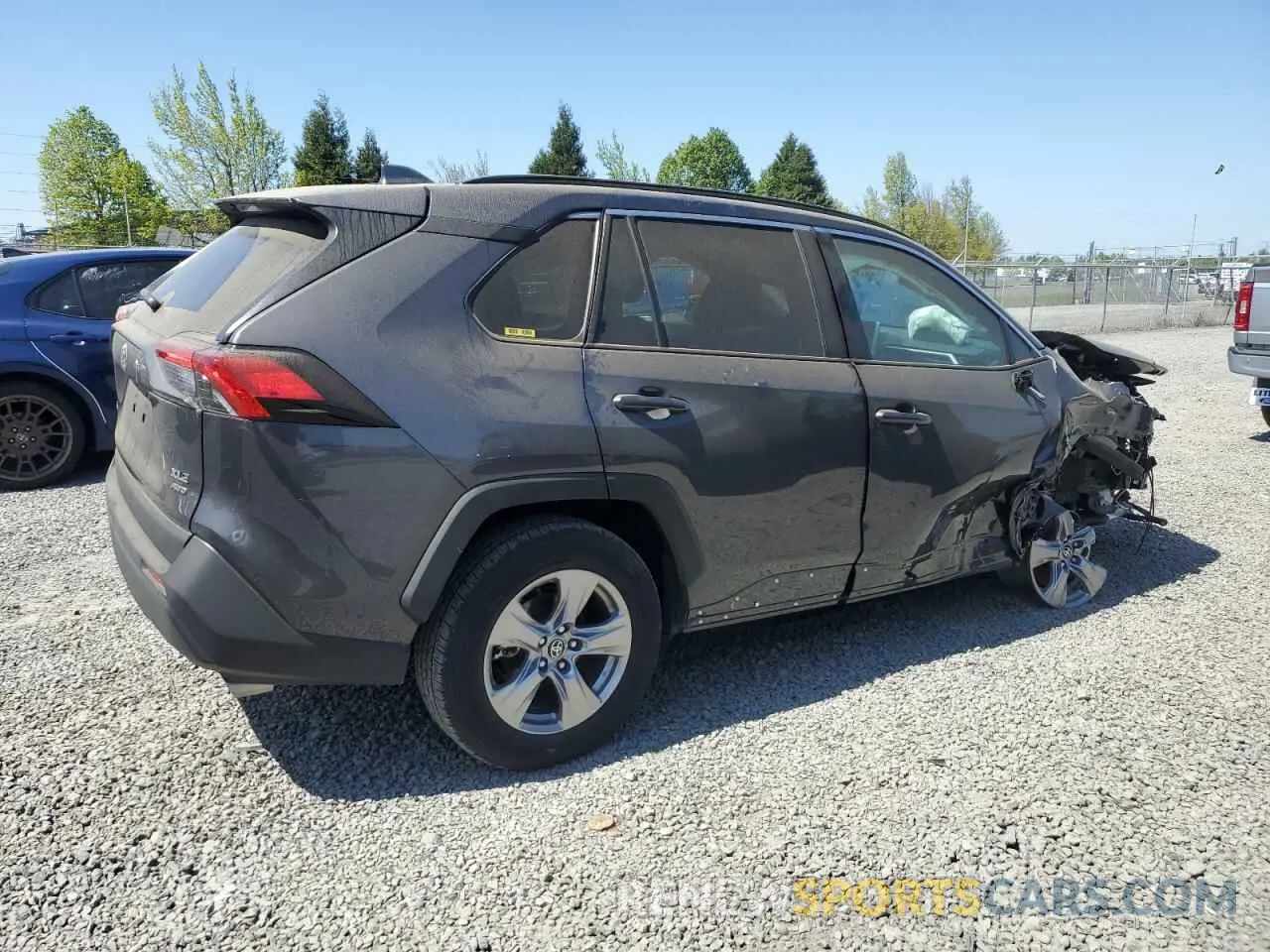 3 Фотография поврежденного автомобиля 2T3P1RFV0RW445253 TOYOTA RAV4 2024