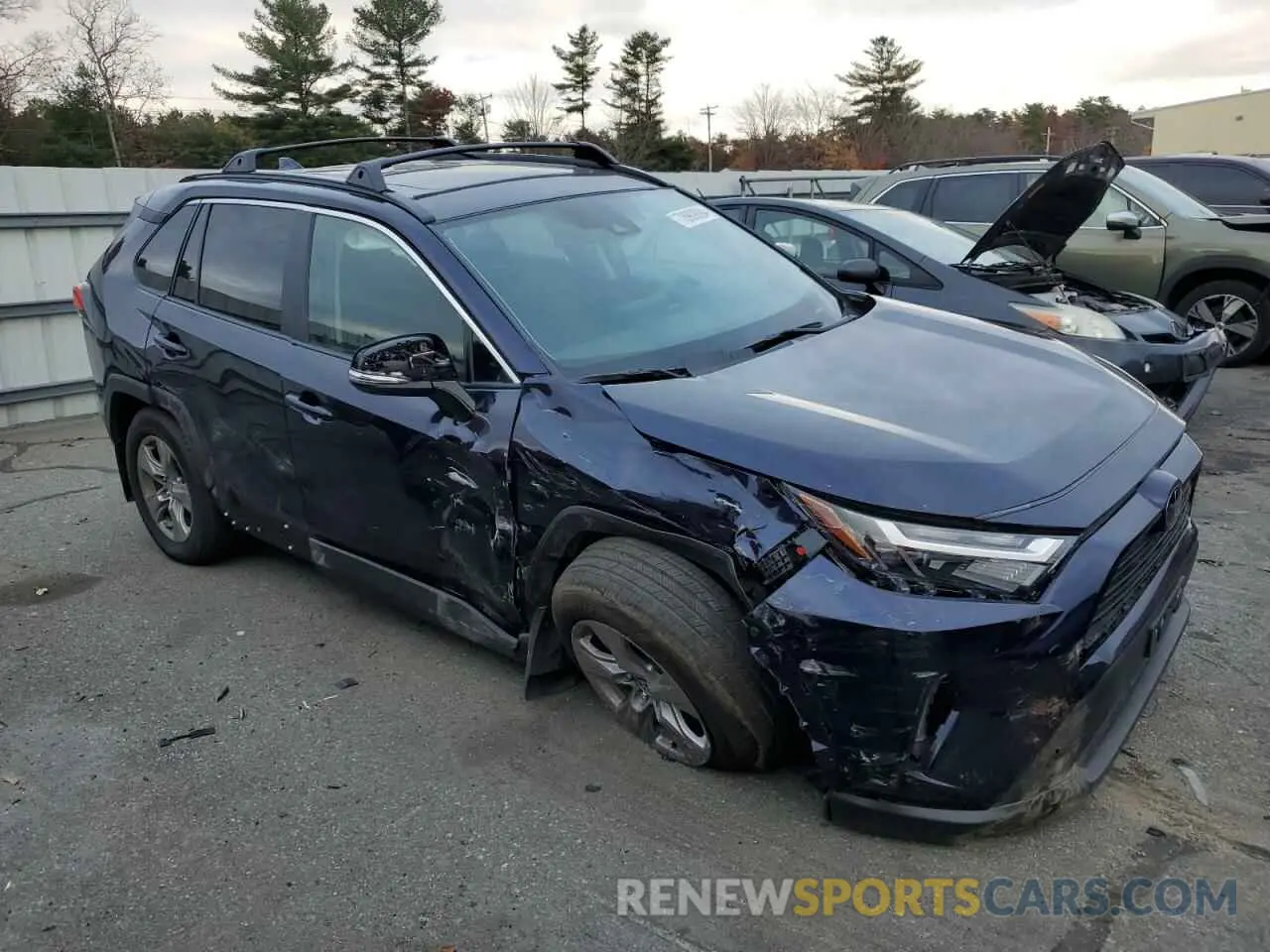 4 Photograph of a damaged car 2T3P1RFV0RW456172 TOYOTA RAV4 2024