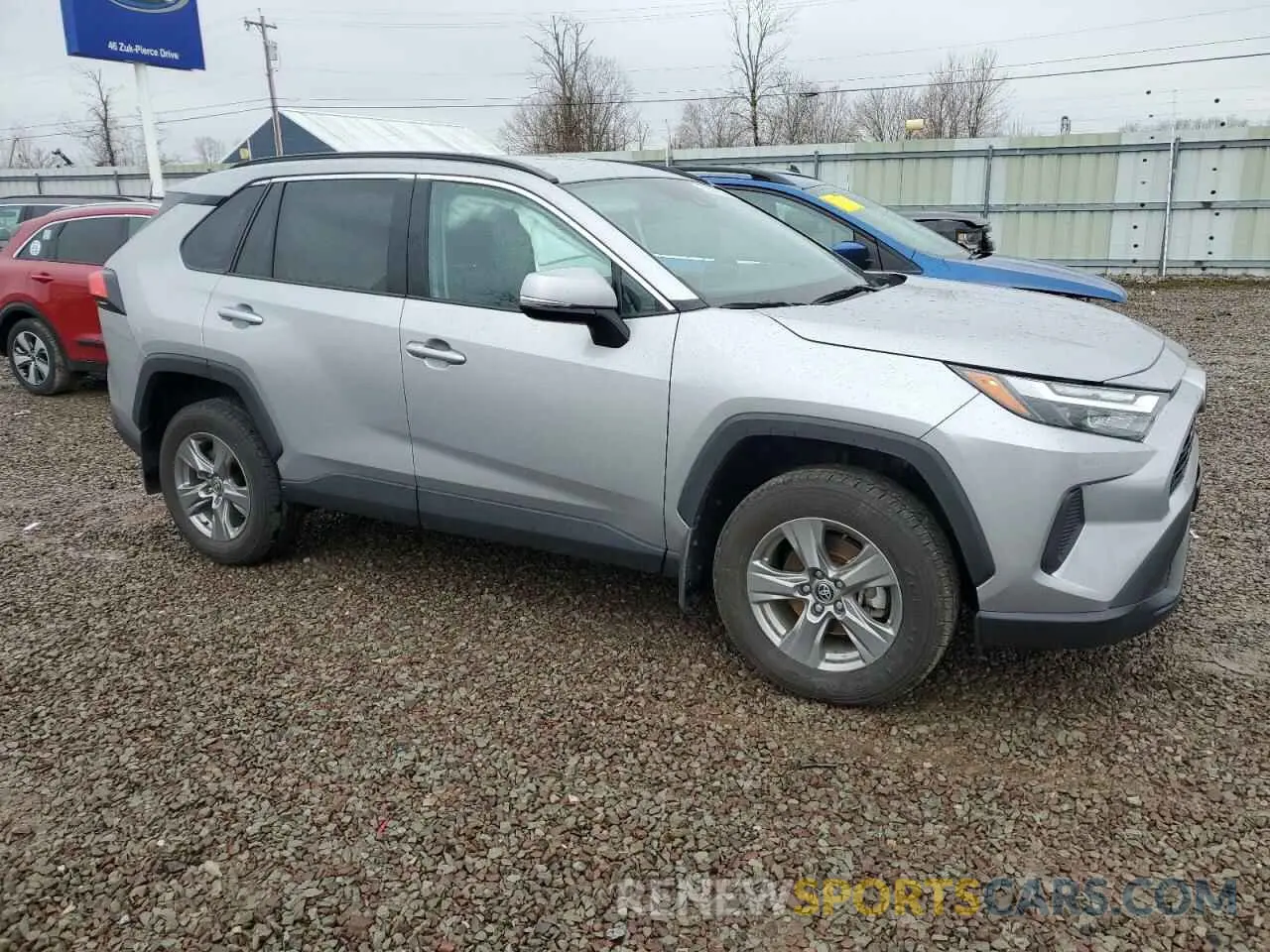 4 Photograph of a damaged car 2T3P1RFV0RW462621 TOYOTA RAV4 2024