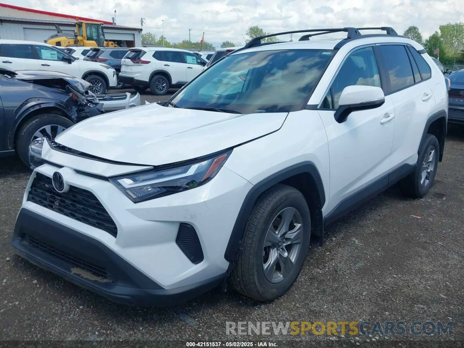 2 Photograph of a damaged car 2T3P1RFV0RW465695 TOYOTA RAV4 2024