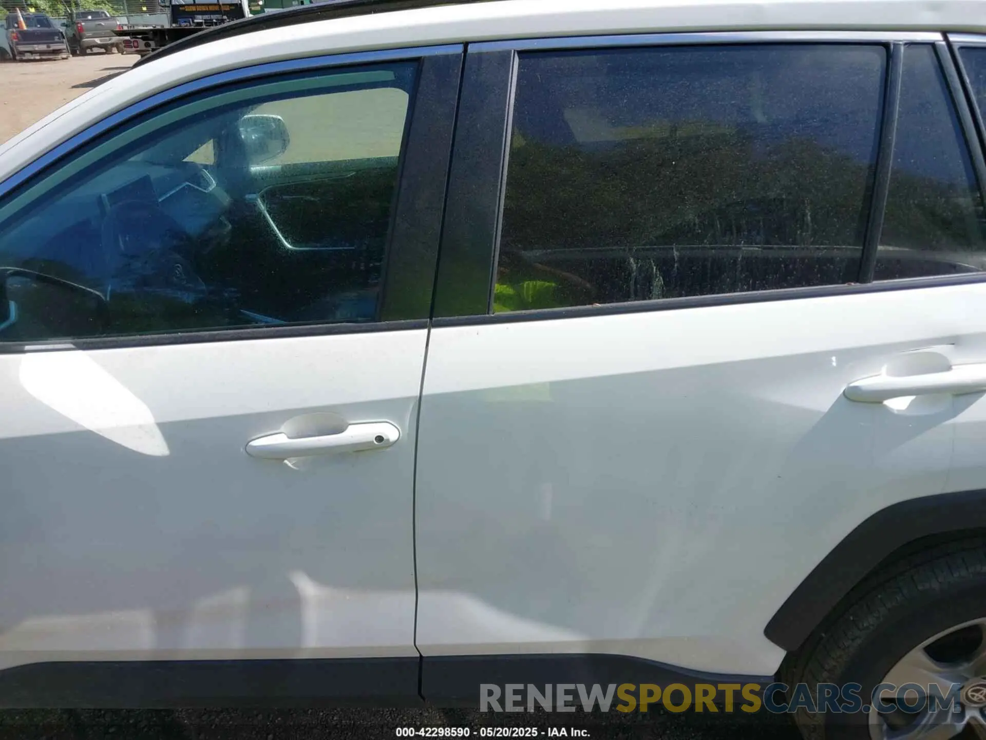 14 Photograph of a damaged car 2T3P1RFV1RW428767 TOYOTA RAV4 2024