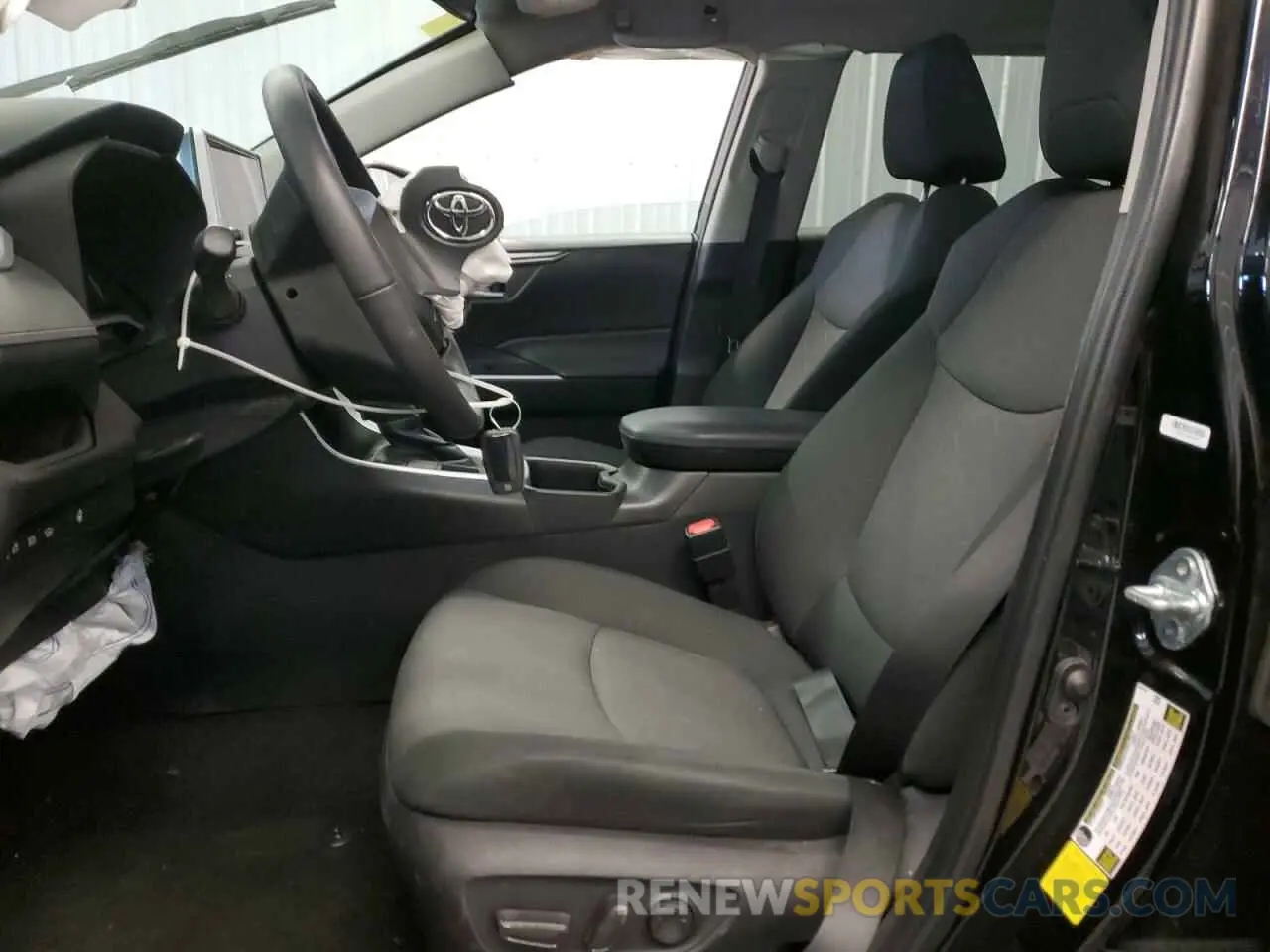 7 Фотография поврежденного автомобиля 2T3P1RFV2RC409288 TOYOTA RAV4 2024