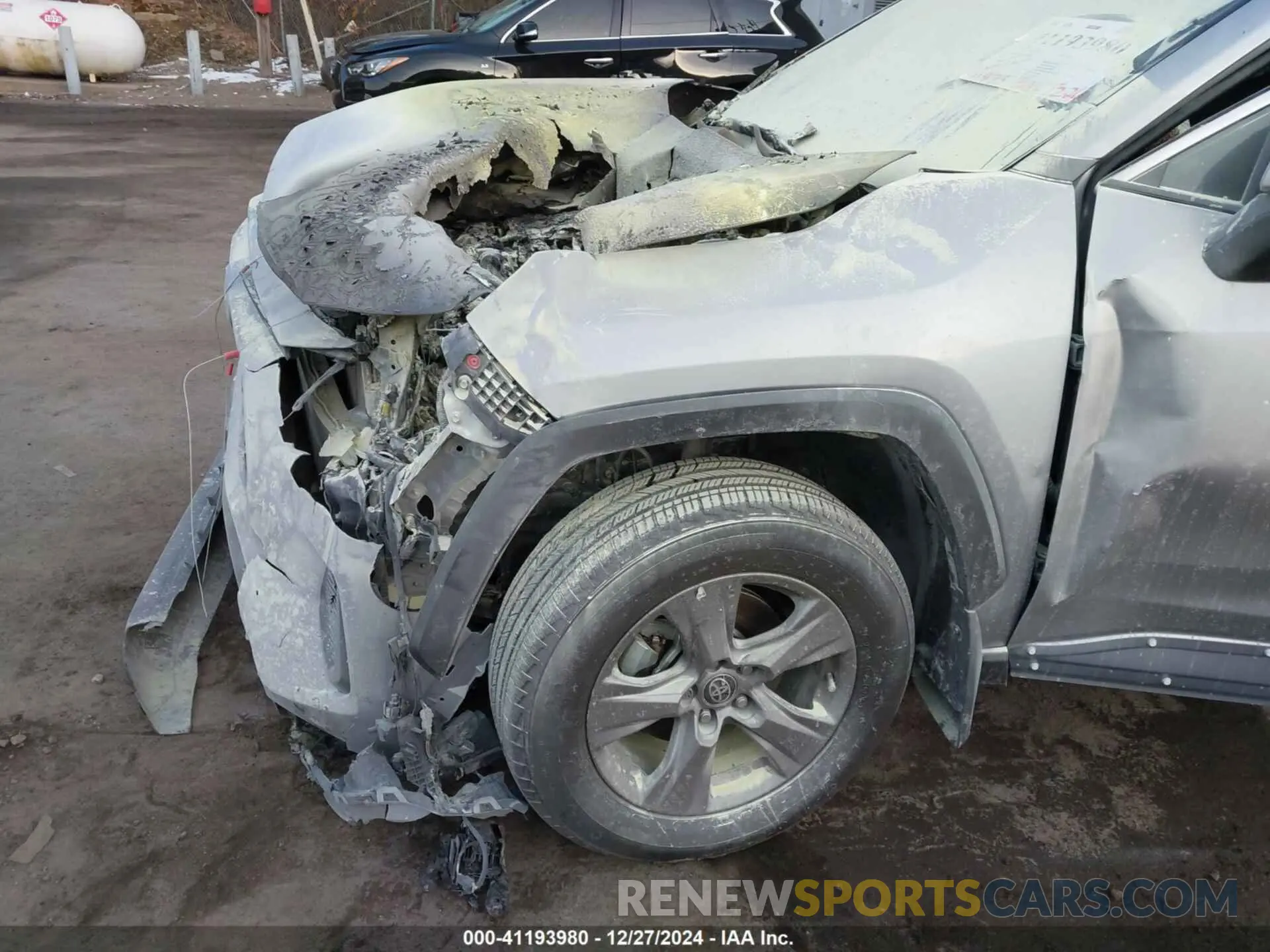17 Photograph of a damaged car 2T3P1RFV2RC459446 TOYOTA RAV4 2024