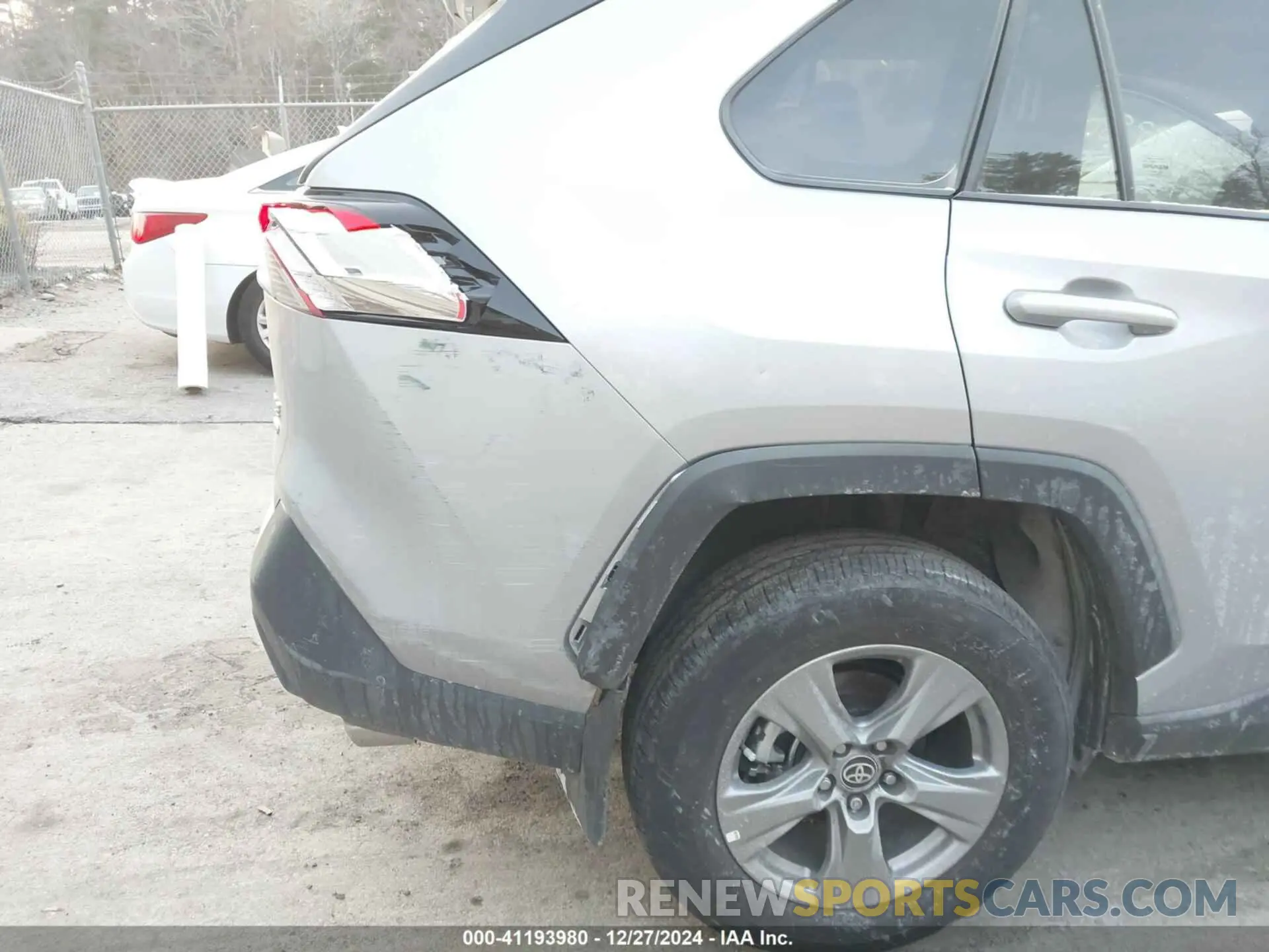 19 Photograph of a damaged car 2T3P1RFV2RC459446 TOYOTA RAV4 2024