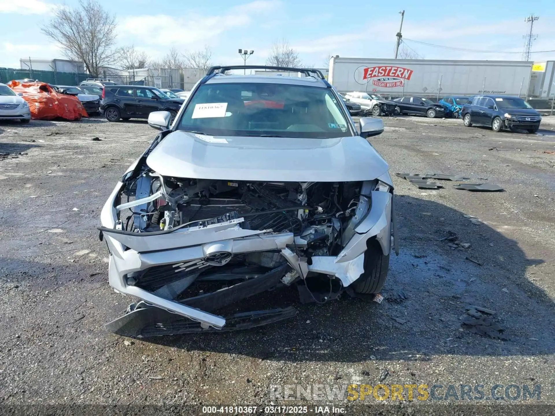 12 Photograph of a damaged car 2T3P1RFV2RC475310 TOYOTA RAV4 2024