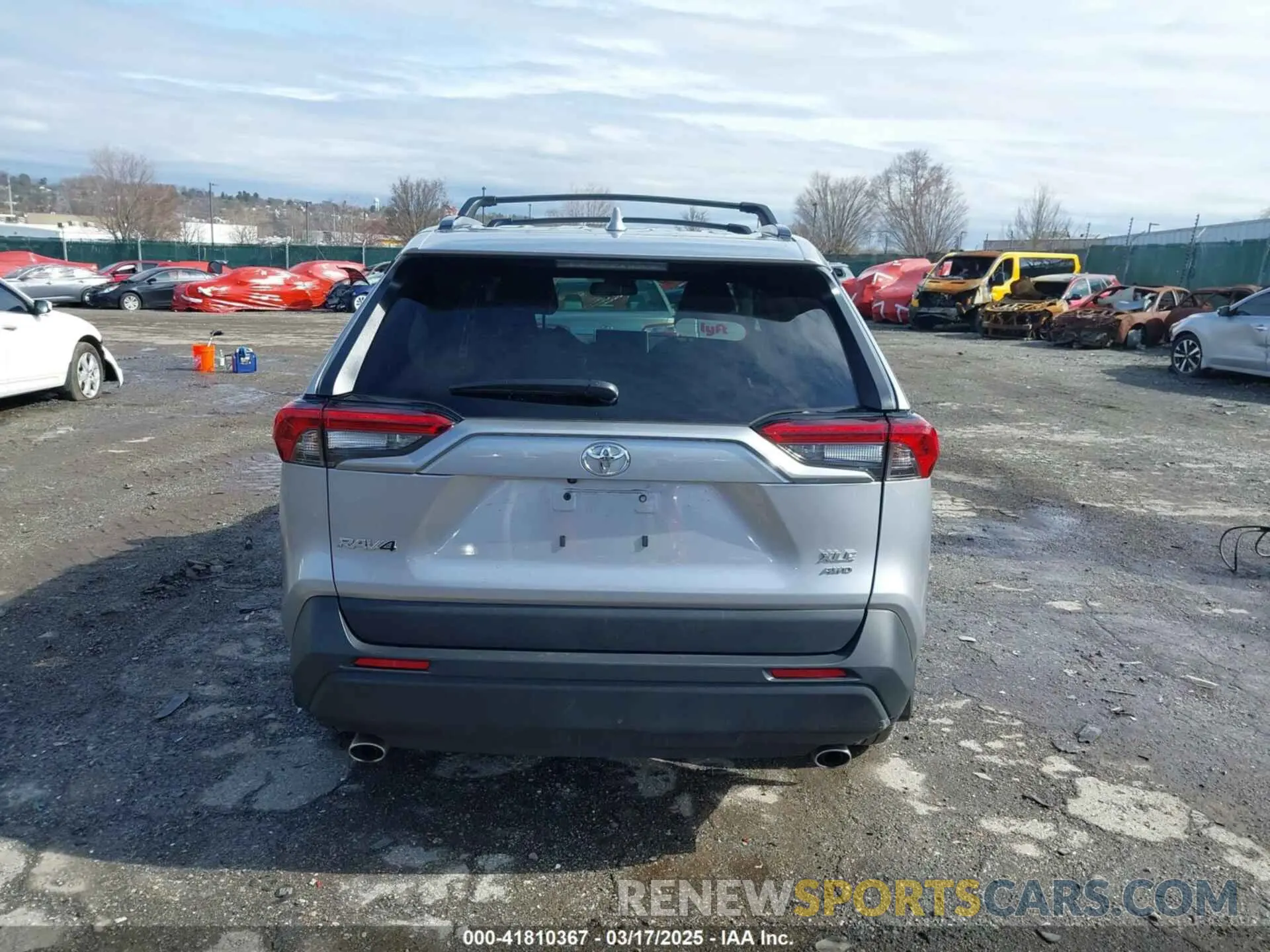 16 Photograph of a damaged car 2T3P1RFV2RC475310 TOYOTA RAV4 2024