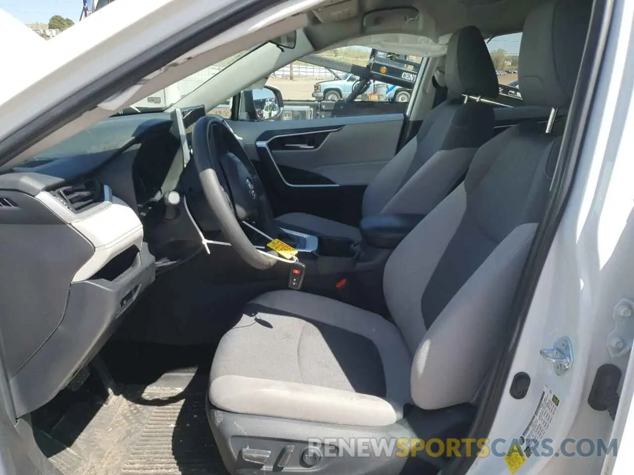 7 Photograph of a damaged car 2T3P1RFV2RW458117 TOYOTA RAV4 2024
