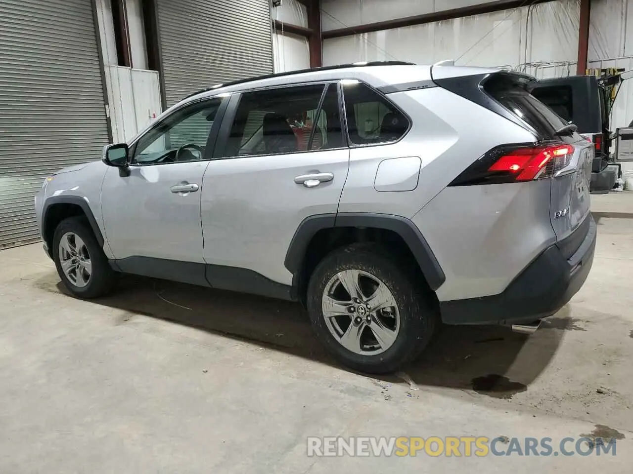 2 Фотография поврежденного автомобиля 2T3P1RFV3RC429632 TOYOTA RAV4 2024
