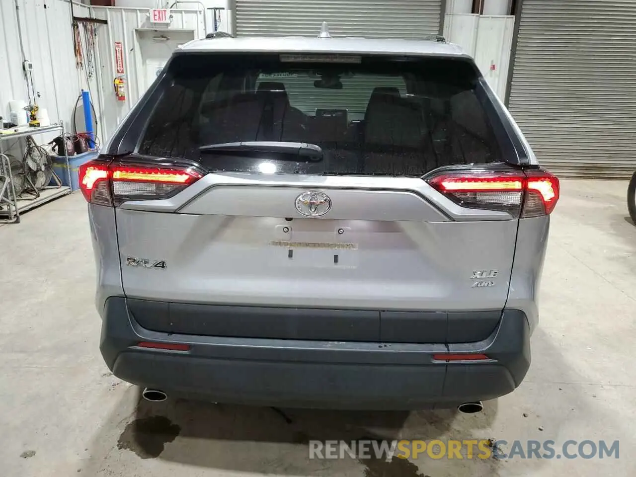 6 Фотография поврежденного автомобиля 2T3P1RFV3RC429632 TOYOTA RAV4 2024