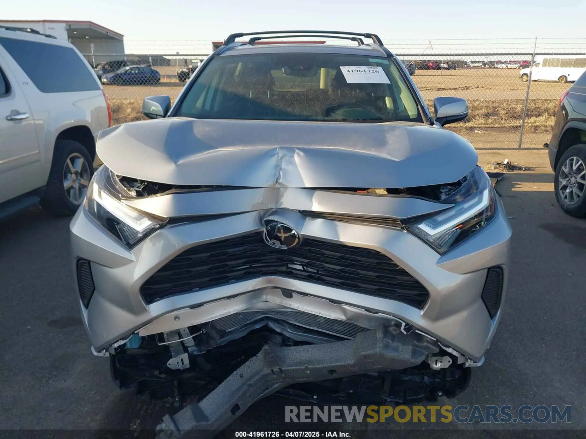 12 Фотография поврежденного автомобиля 2T3P1RFV3RC436273 TOYOTA RAV4 2024