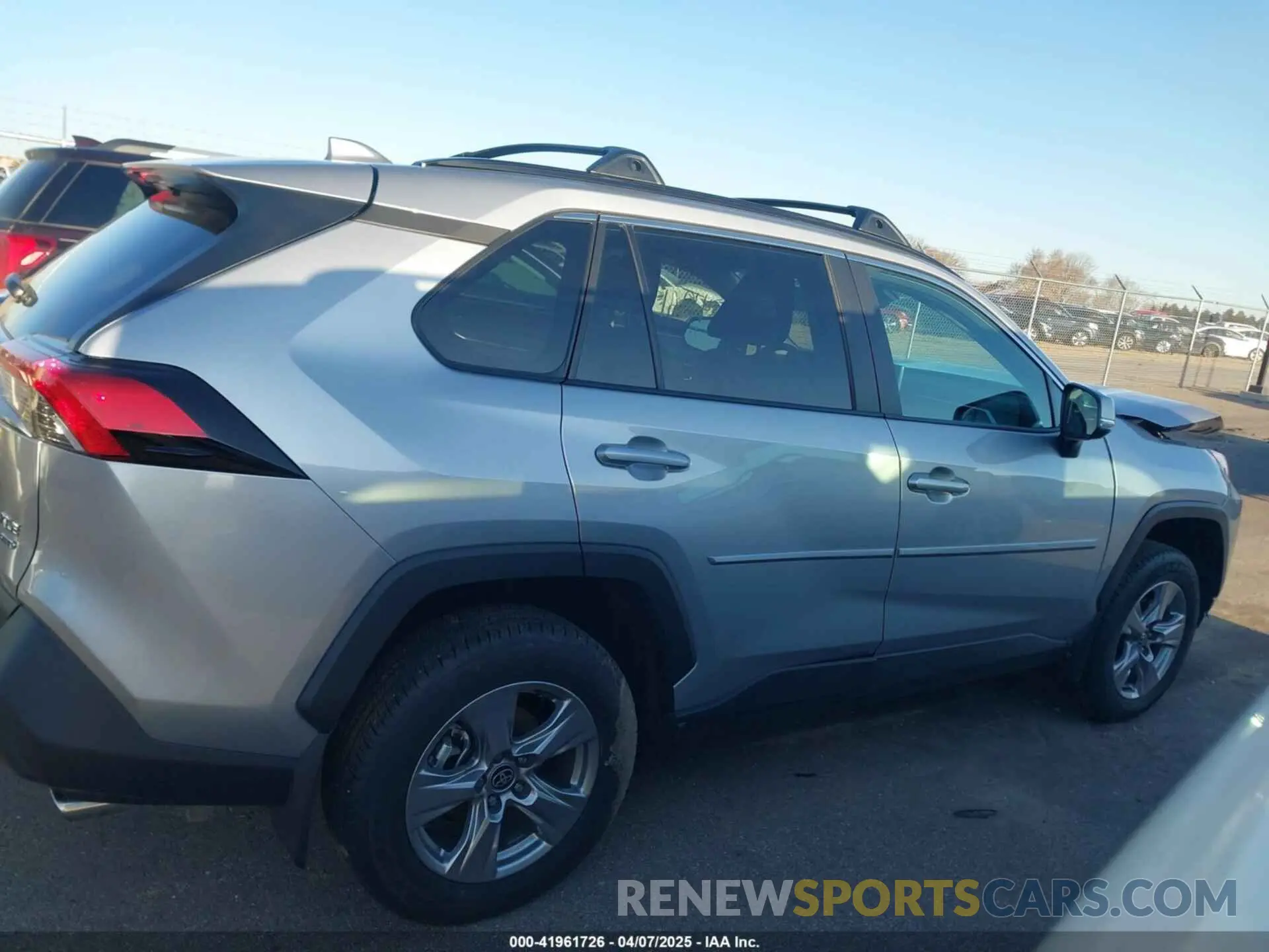 13 Фотография поврежденного автомобиля 2T3P1RFV3RC436273 TOYOTA RAV4 2024