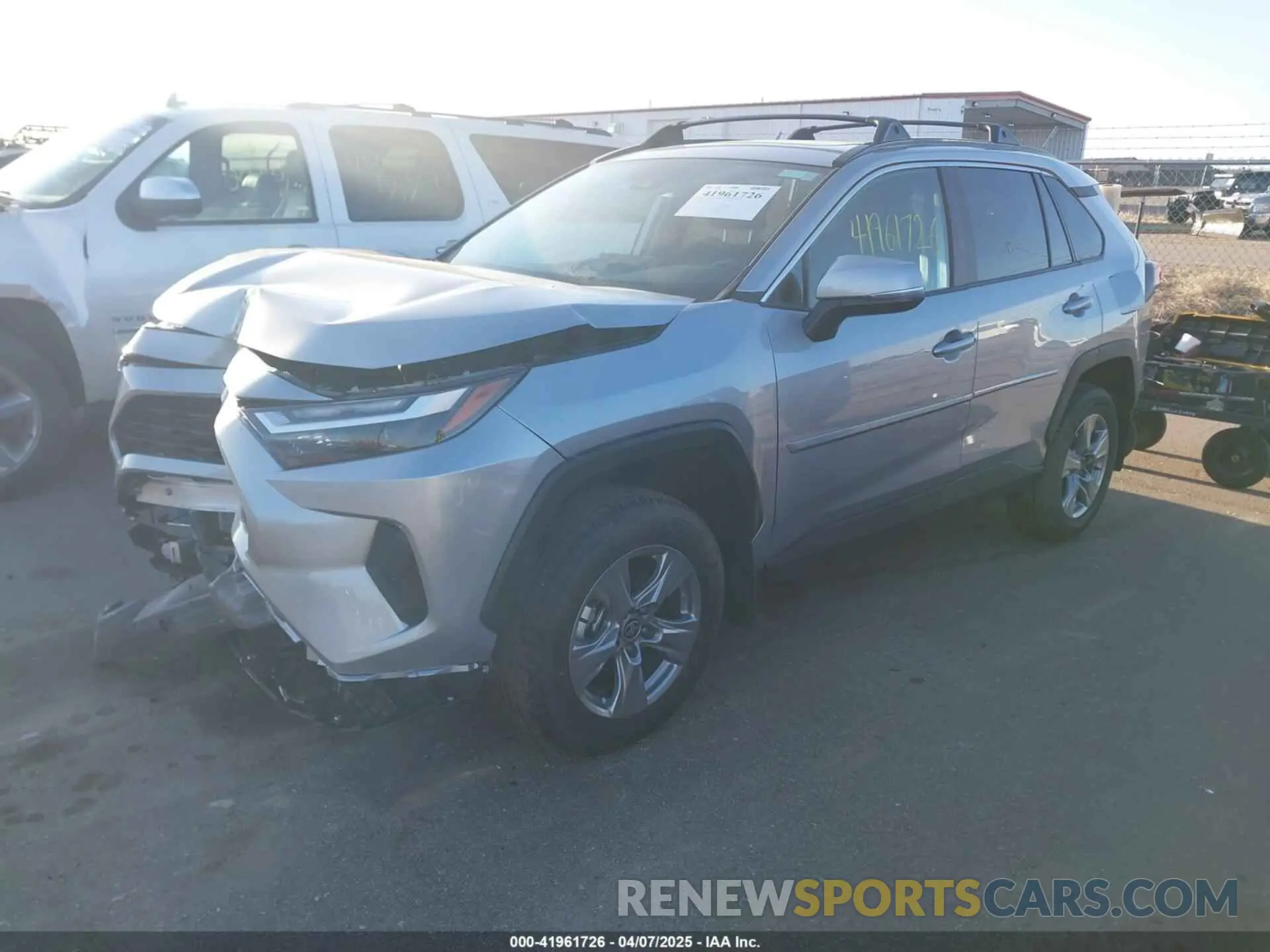 2 Фотография поврежденного автомобиля 2T3P1RFV3RC436273 TOYOTA RAV4 2024