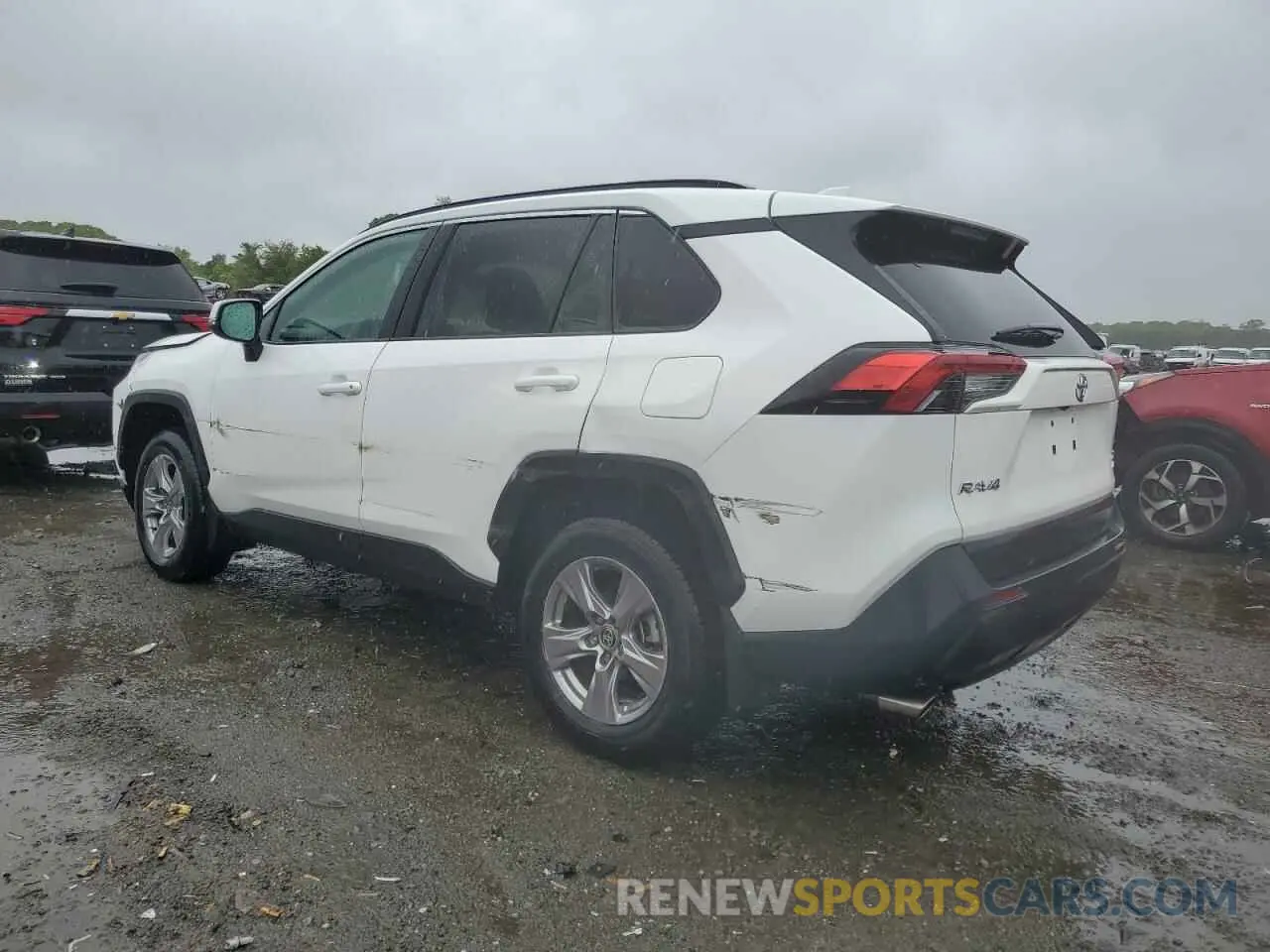 2 Photograph of a damaged car 2T3P1RFV3RC465806 TOYOTA RAV4 2024