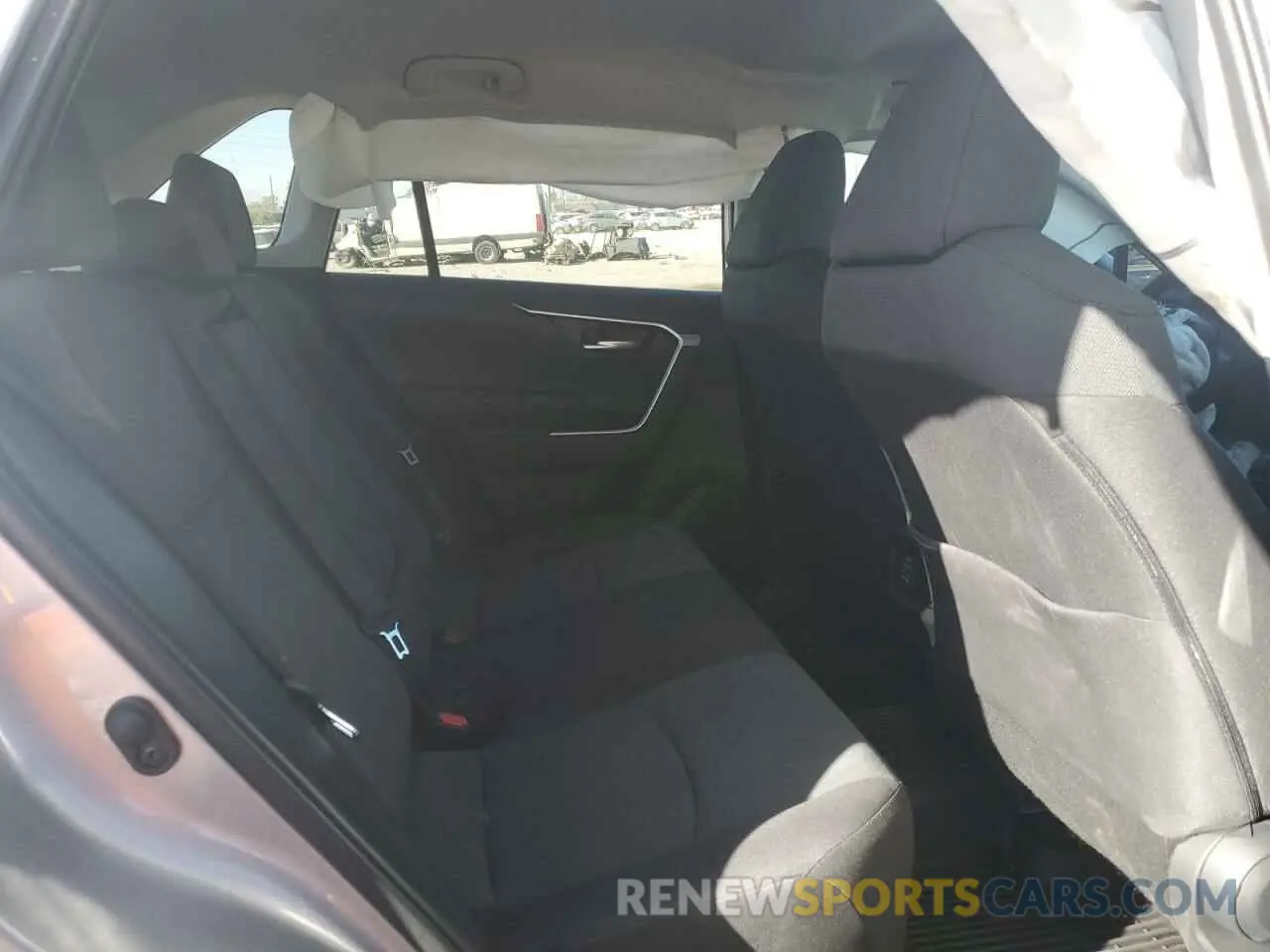 11 Фотография поврежденного автомобиля 2T3P1RFV3RC472576 TOYOTA RAV4 2024