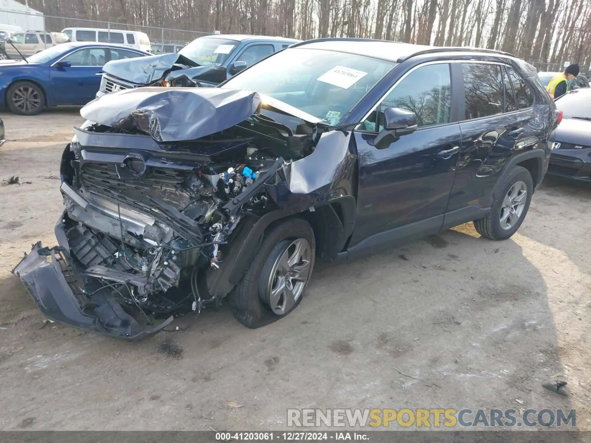 2 Фотография поврежденного автомобиля 2T3P1RFV3RW429676 TOYOTA RAV4 2024