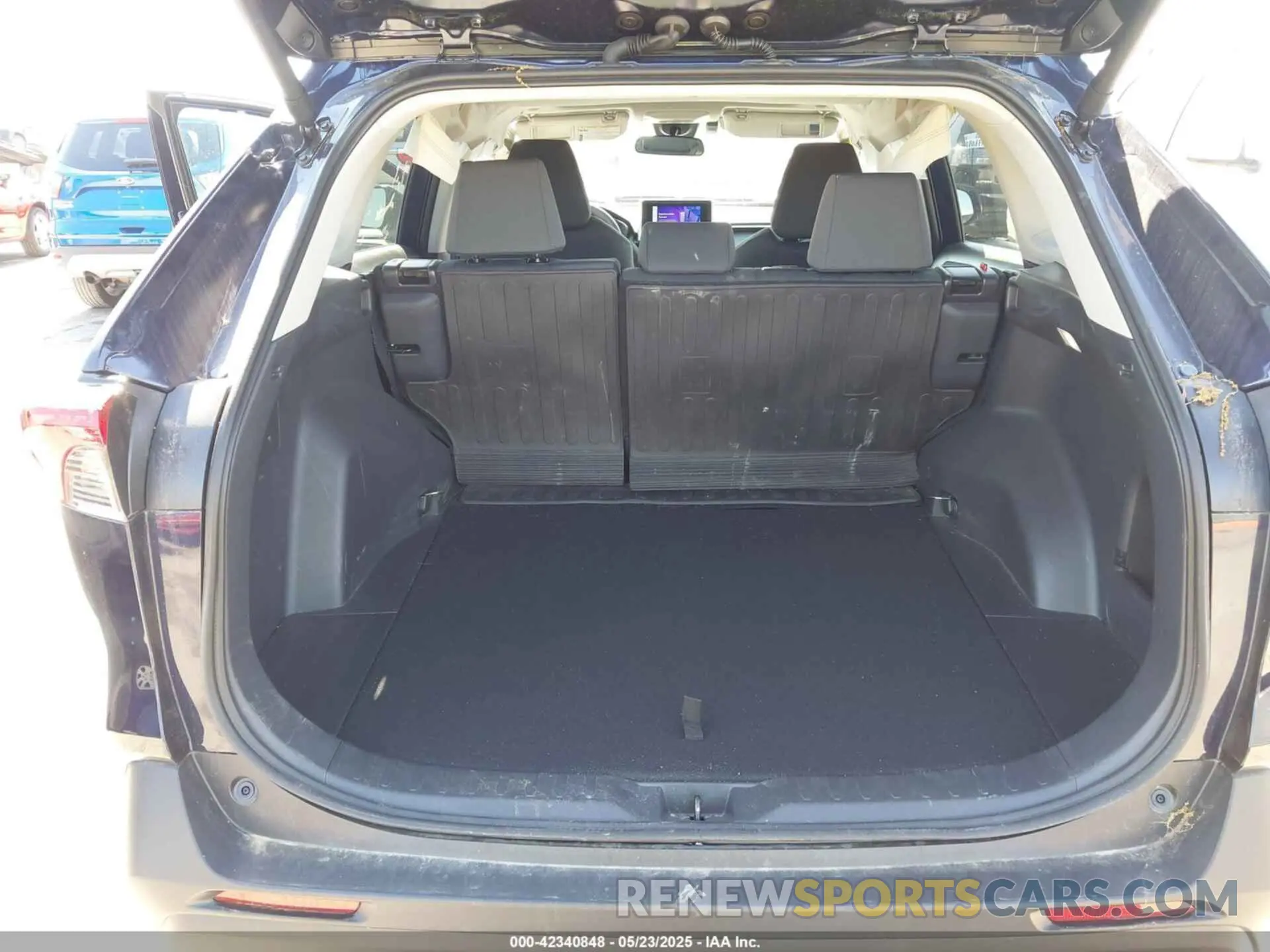 18 Фотография поврежденного автомобиля 2T3P1RFV3RW478358 TOYOTA RAV4 2024