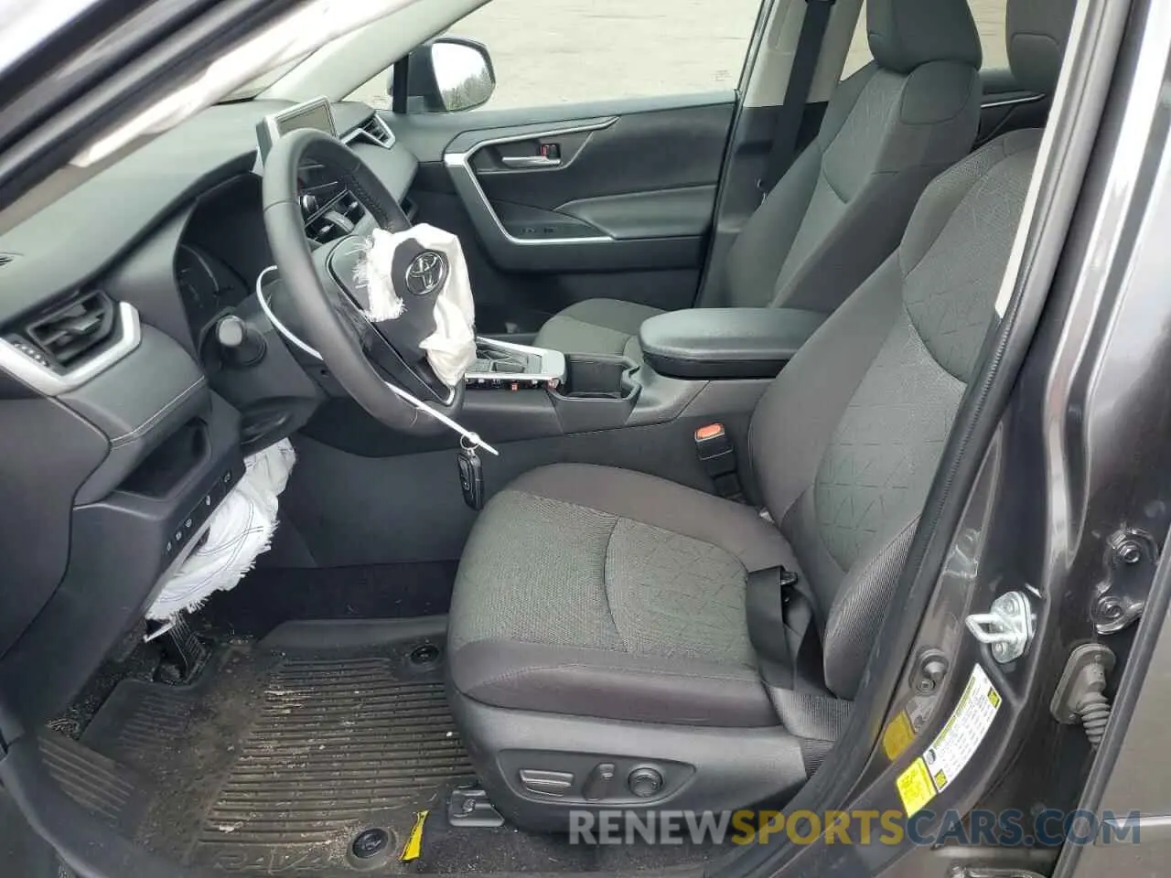 7 Photograph of a damaged car 2T3P1RFV4RC408885 TOYOTA RAV4 2024