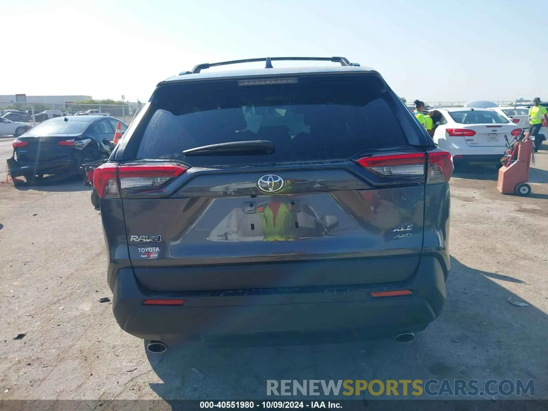 16 Фотография поврежденного автомобиля 2T3P1RFV4RC414850 TOYOTA RAV4 2024