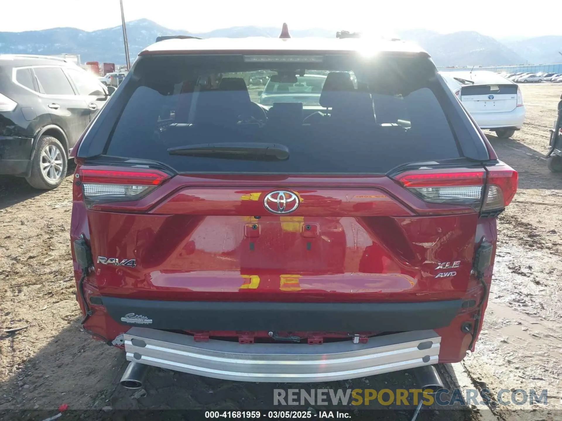 17 Photograph of a damaged car 2T3P1RFV4RW414913 TOYOTA RAV4 2024