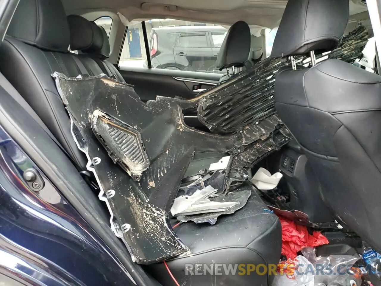 11 Photograph of a damaged car 2T3P1RFV4RW418914 TOYOTA RAV4 2024