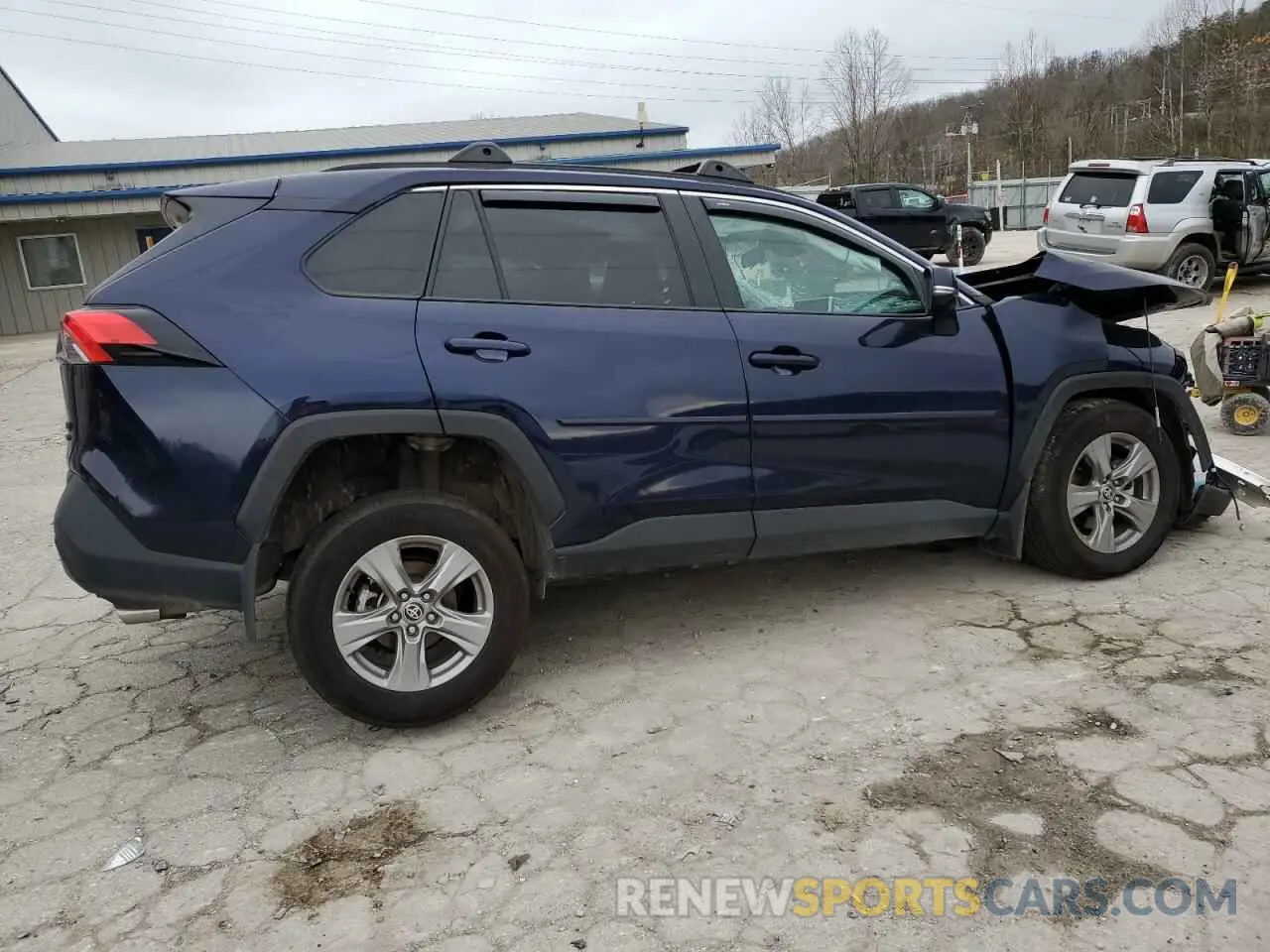 3 Photograph of a damaged car 2T3P1RFV4RW418914 TOYOTA RAV4 2024