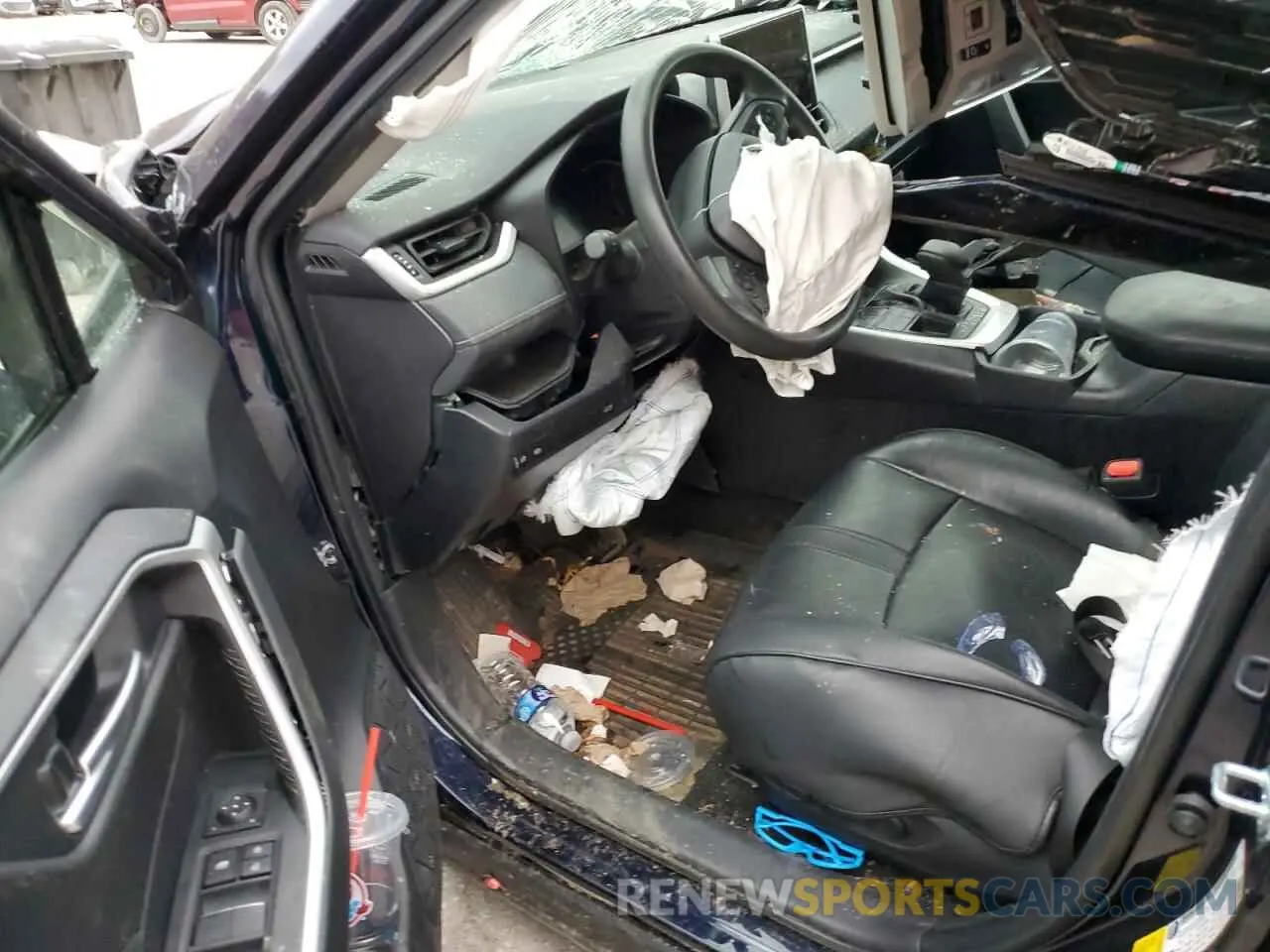 8 Photograph of a damaged car 2T3P1RFV4RW418914 TOYOTA RAV4 2024