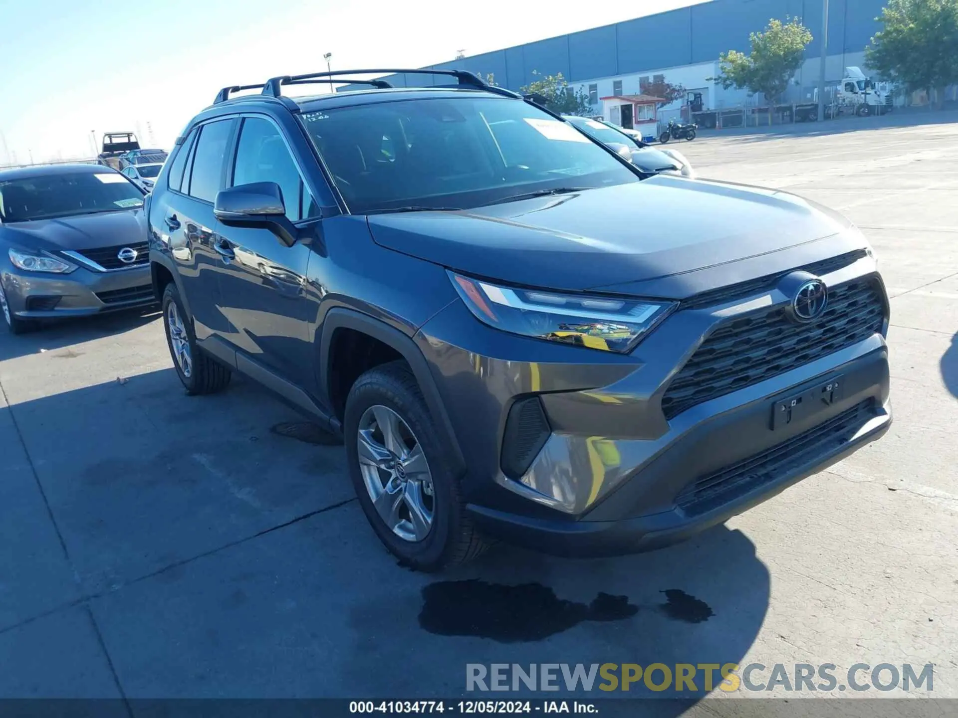 1 Photograph of a damaged car 2T3P1RFV5RC457402 TOYOTA RAV4 2024