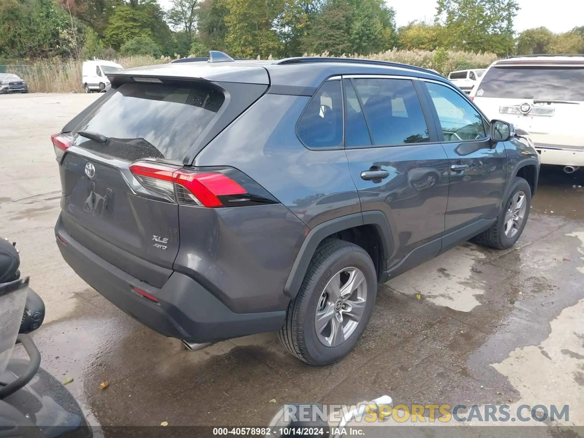 4 Photograph of a damaged car 2T3P1RFV5RC465239 TOYOTA RAV4 2024