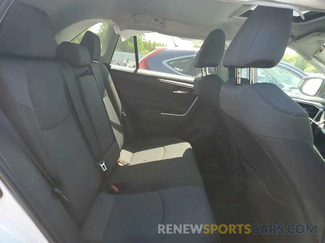 11 Фотография поврежденного автомобиля 2T3P1RFV5RW490480 TOYOTA RAV4 2024
