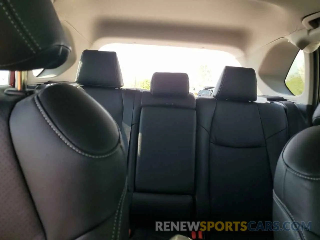 10 Фотография поврежденного автомобиля 2T3P1RFV6RW444897 TOYOTA RAV4 2024