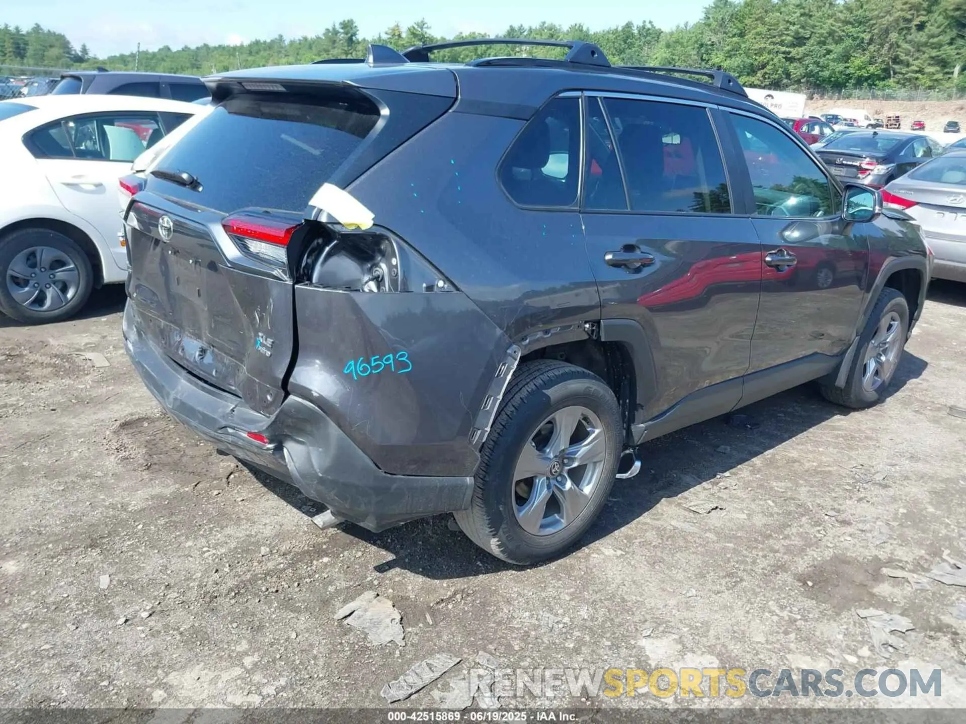 4 Photograph of a damaged car 2T3P1RFV7RC464755 TOYOTA RAV4 2024