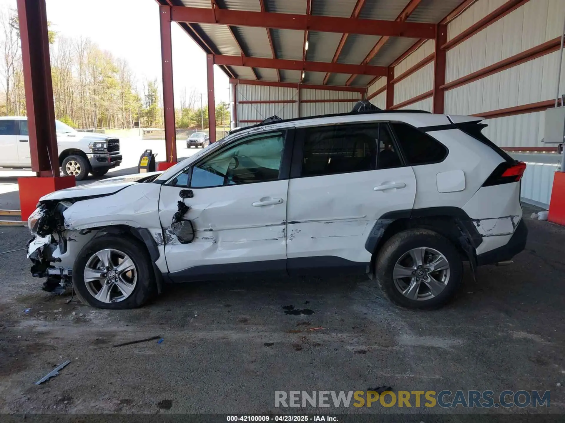 14 Photograph of a damaged car 2T3P1RFV7RC475030 TOYOTA RAV4 2024