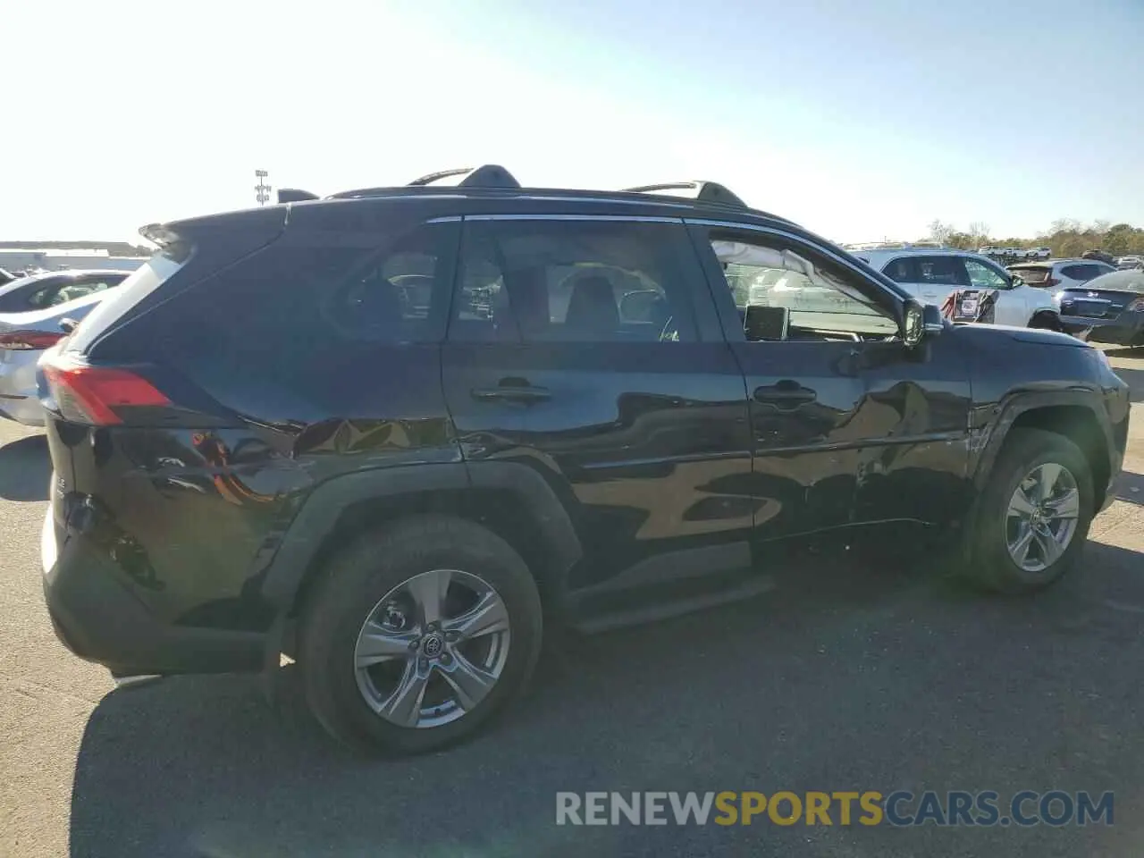 3 Фотография поврежденного автомобиля 2T3P1RFV7RC476579 TOYOTA RAV4 2024