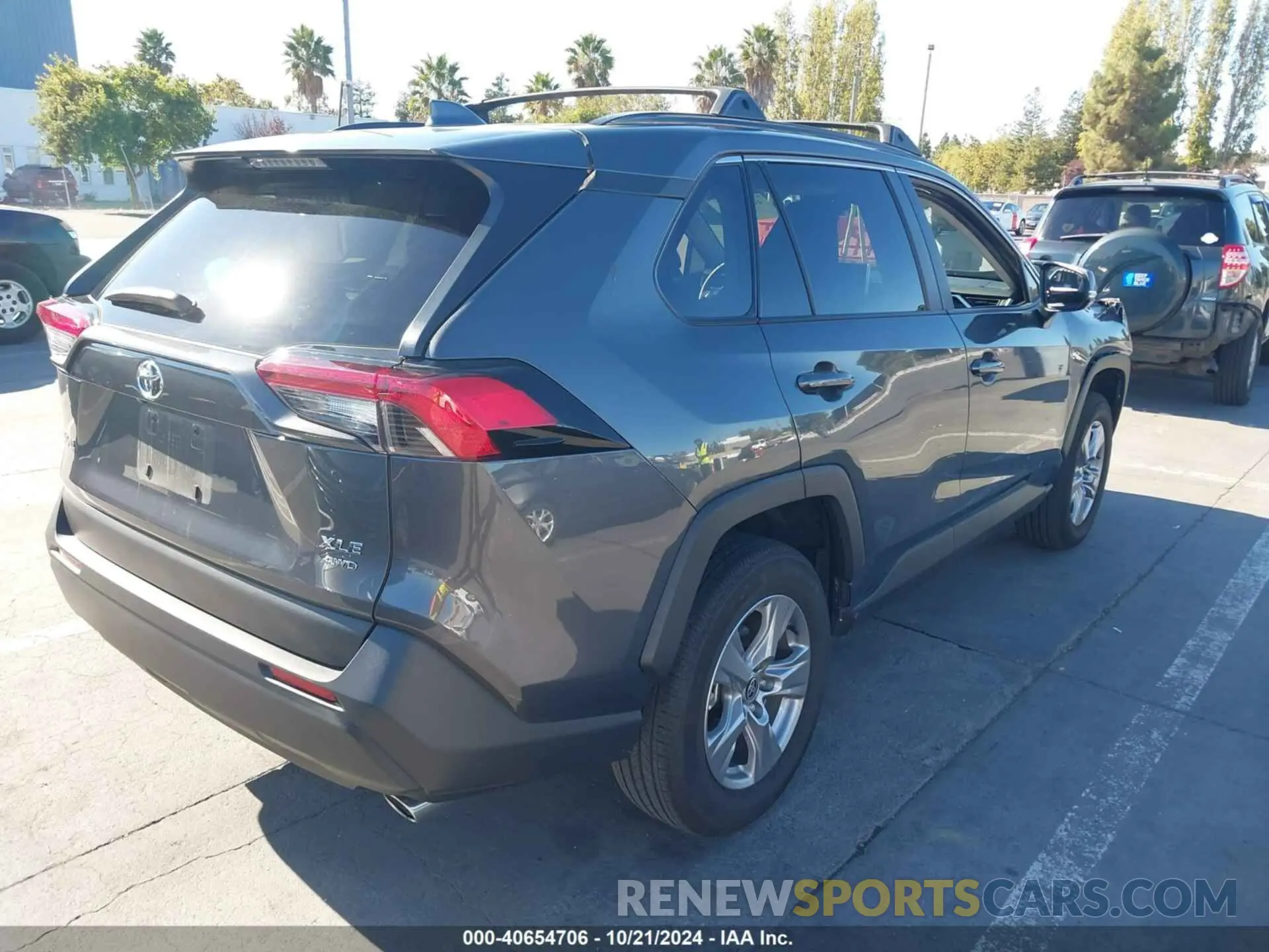 4 Photograph of a damaged car 2T3P1RFV7RW416123 TOYOTA RAV4 2024