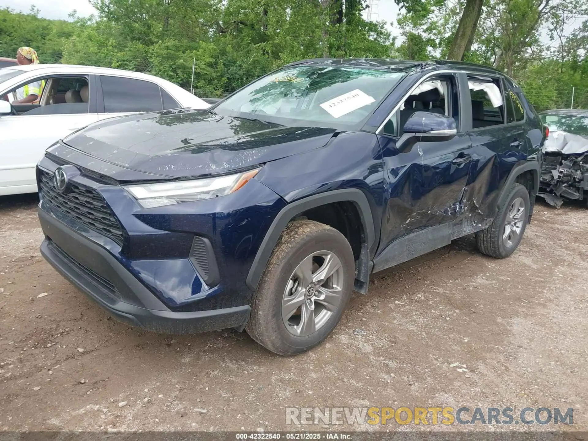 2 Фотография поврежденного автомобиля 2T3P1RFV7RW418440 TOYOTA RAV4 2024