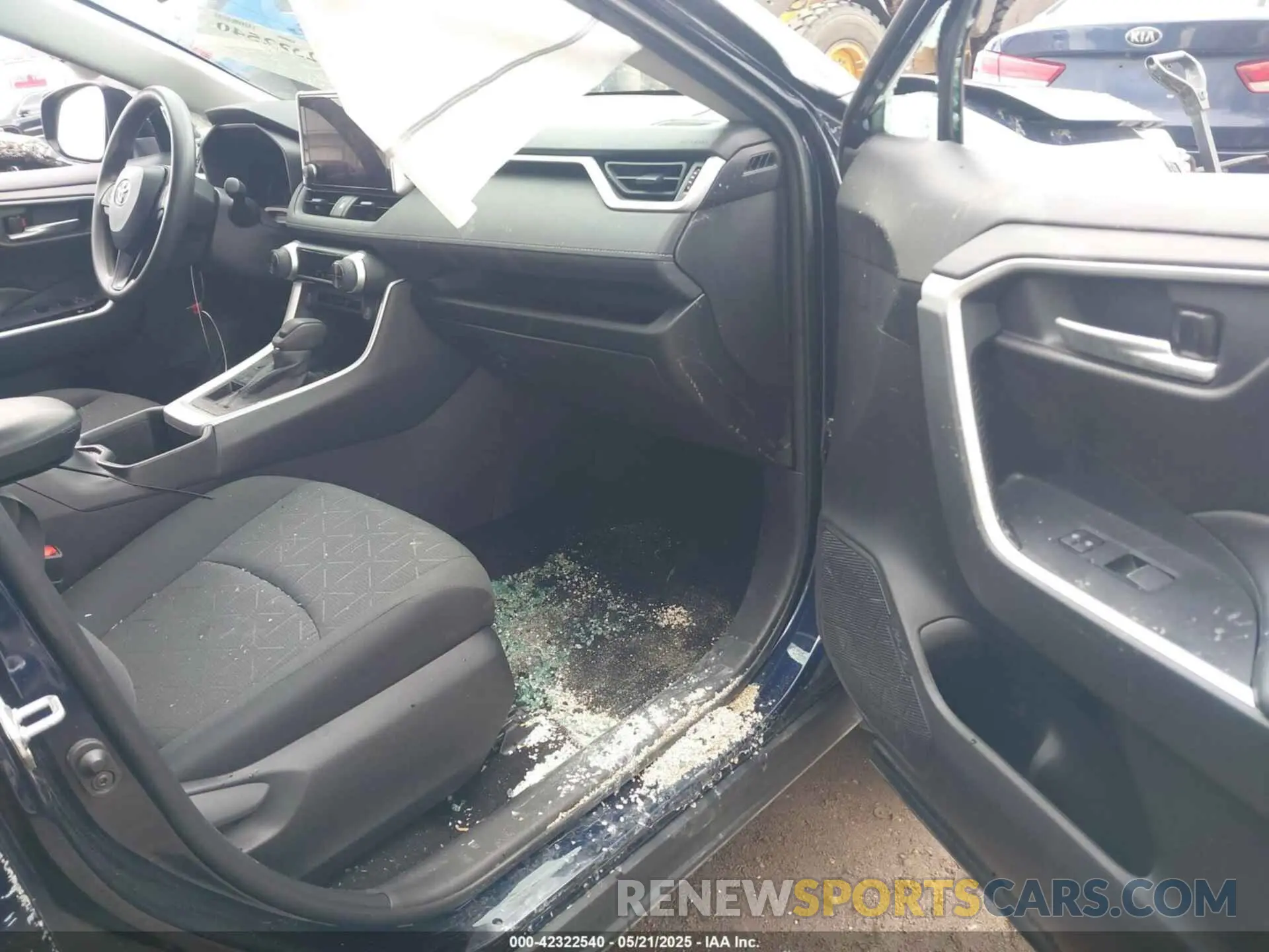 5 Фотография поврежденного автомобиля 2T3P1RFV7RW418440 TOYOTA RAV4 2024