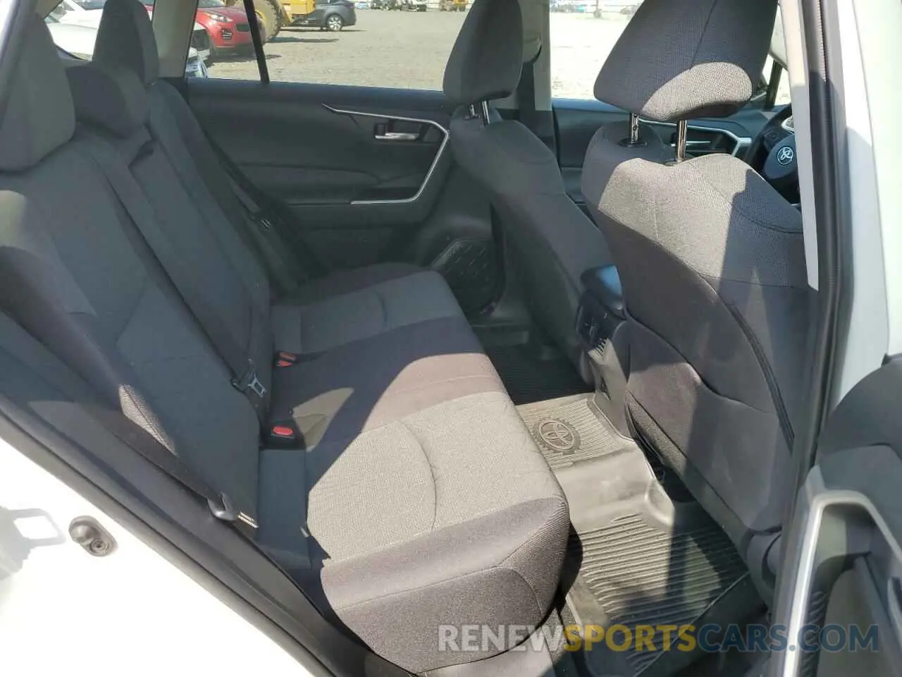 10 Фотография поврежденного автомобиля 2T3P1RFV8RC405522 TOYOTA RAV4 2024