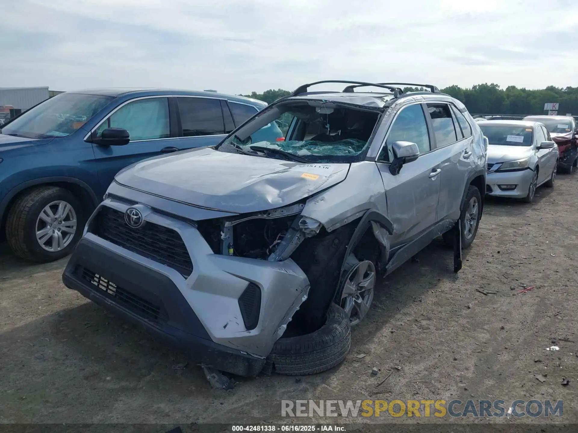 2 Photograph of a damaged car 2T3P1RFV8RC433921 TOYOTA RAV4 2024