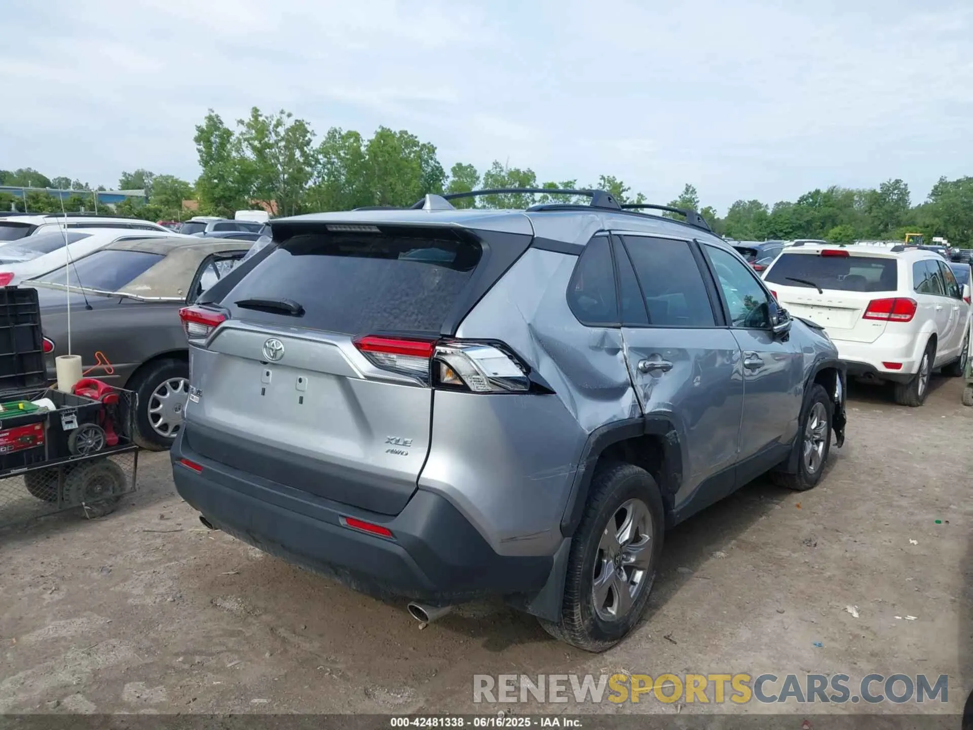 4 Photograph of a damaged car 2T3P1RFV8RC433921 TOYOTA RAV4 2024