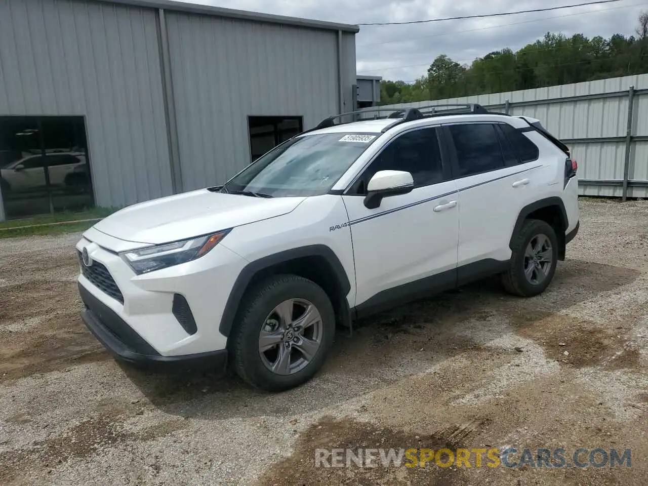 1 Photograph of a damaged car 2T3P1RFVXRC416361 TOYOTA RAV4 2024