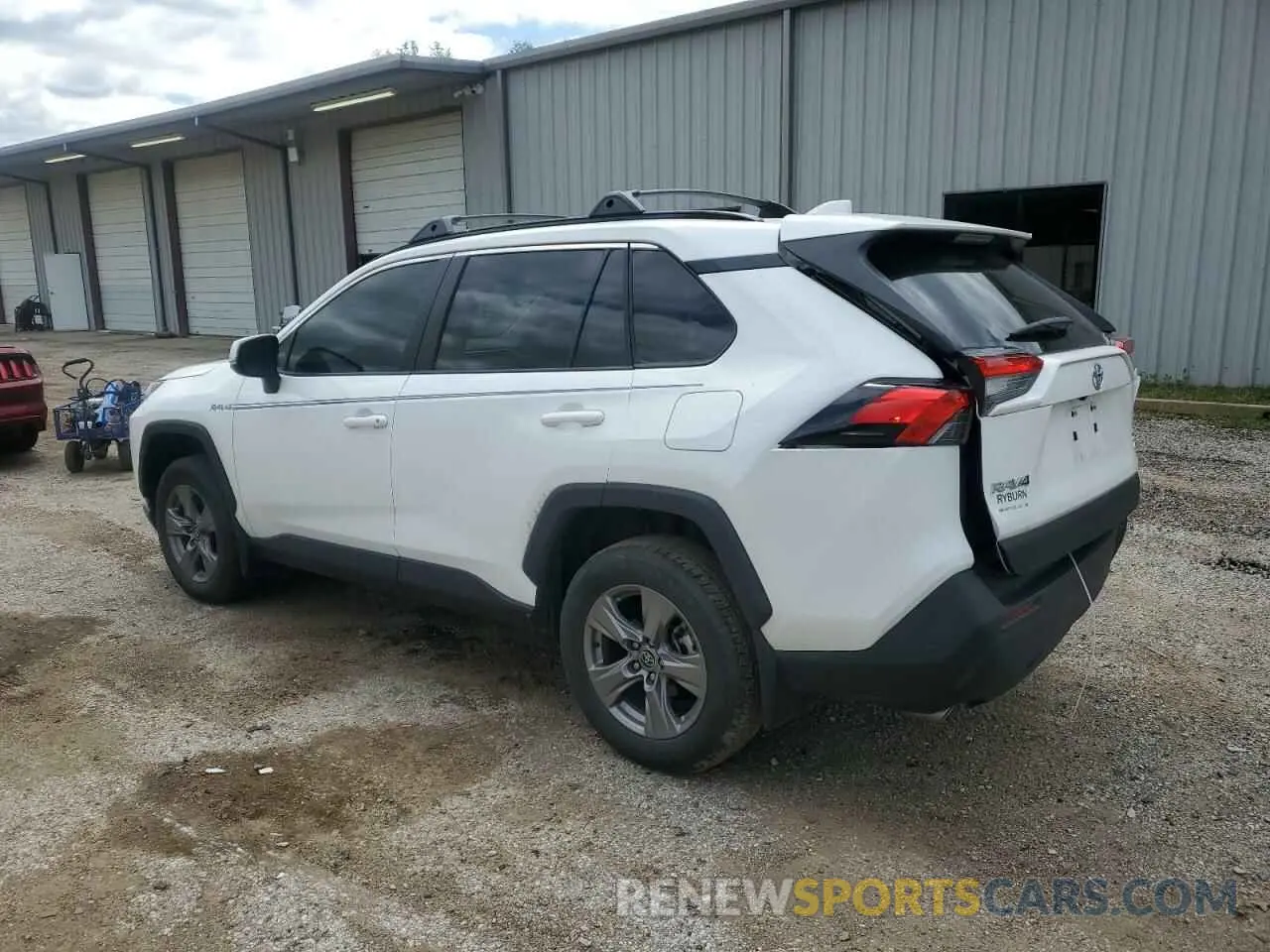 2 Photograph of a damaged car 2T3P1RFVXRC416361 TOYOTA RAV4 2024